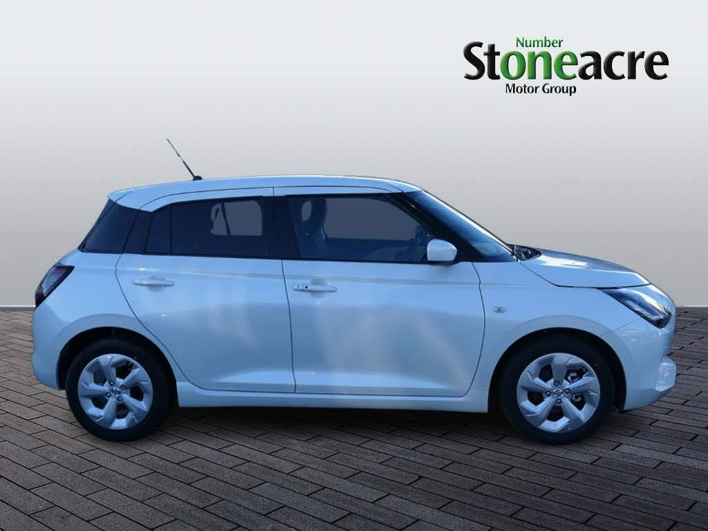 Suzuki Swift Image 2