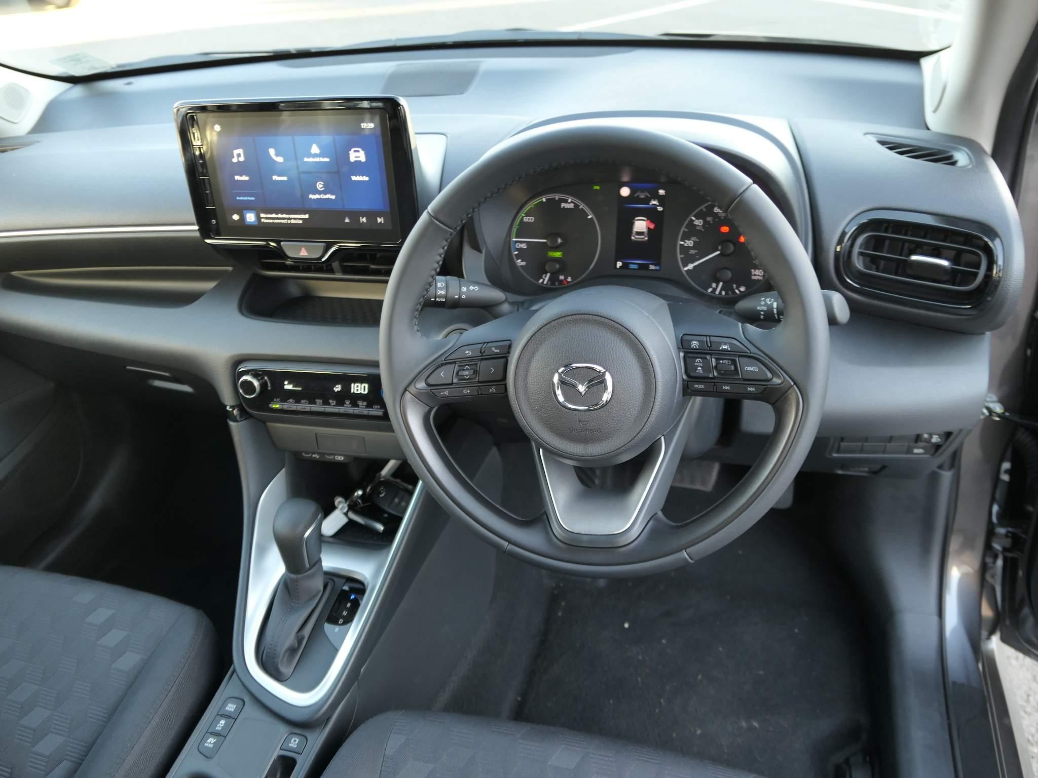 Mazda Mazda2 HYBRID Image 11