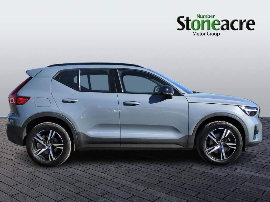 Volvo XC40 Image 2