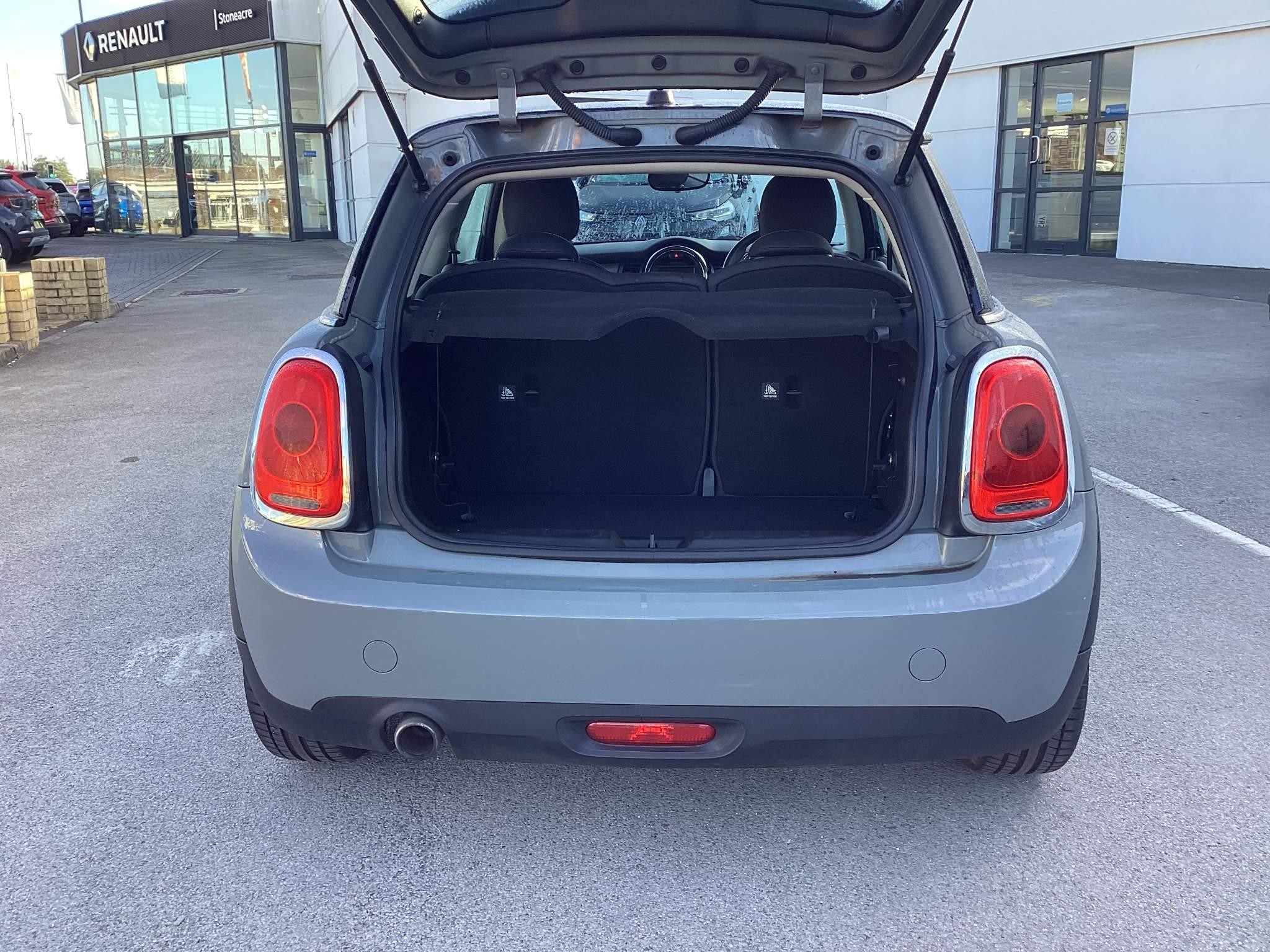 MINI Hatch Image 9