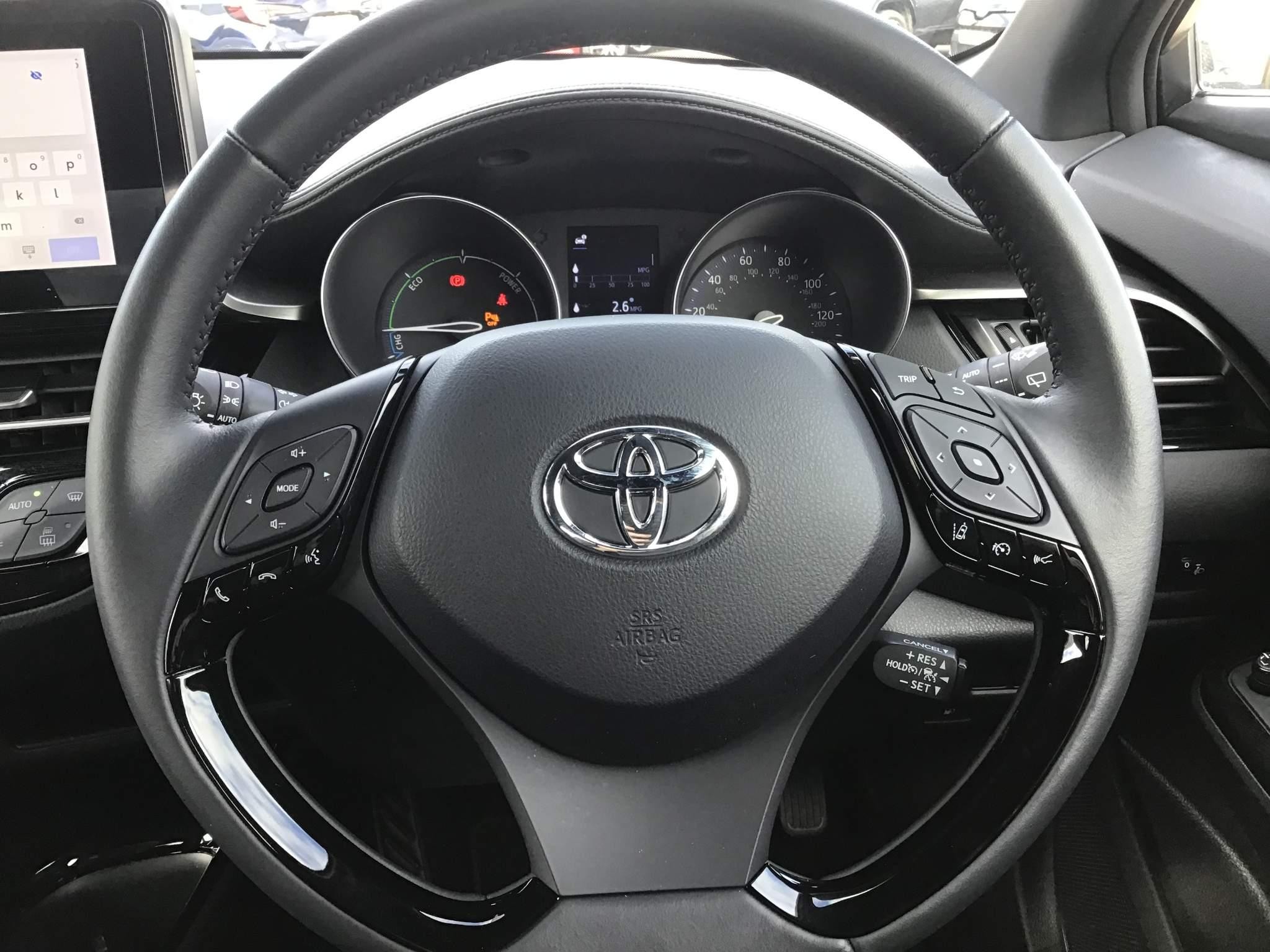 Toyota C-HR Image 17