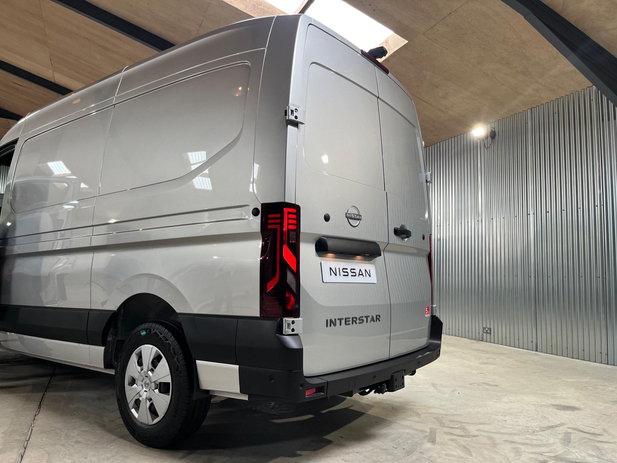 Nissan Interstar Image 9