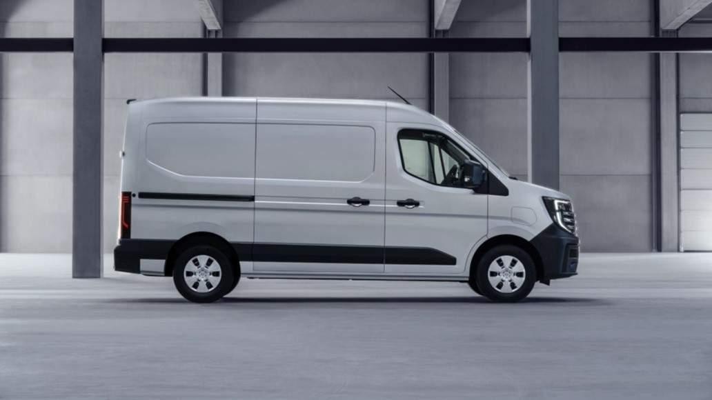 Nissan Interstar Image 25