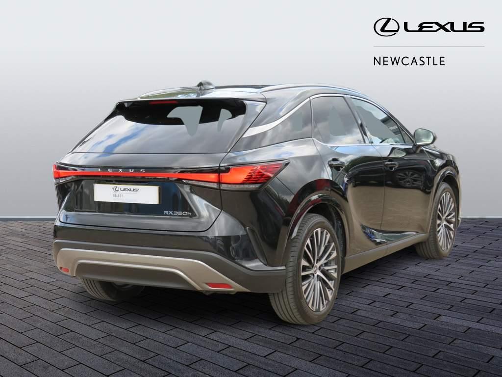 Lexus RX Image 5