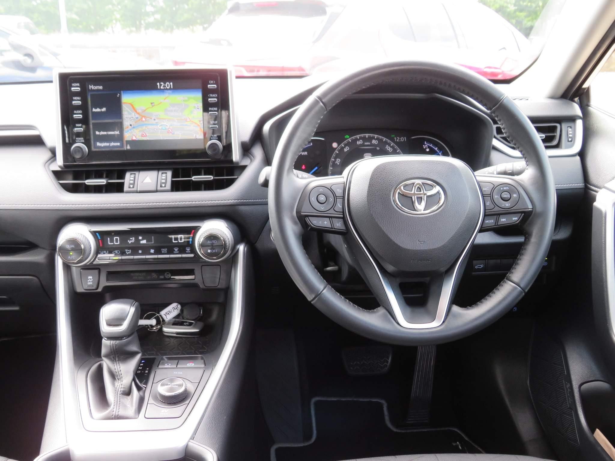 Toyota RAV4 Image 14