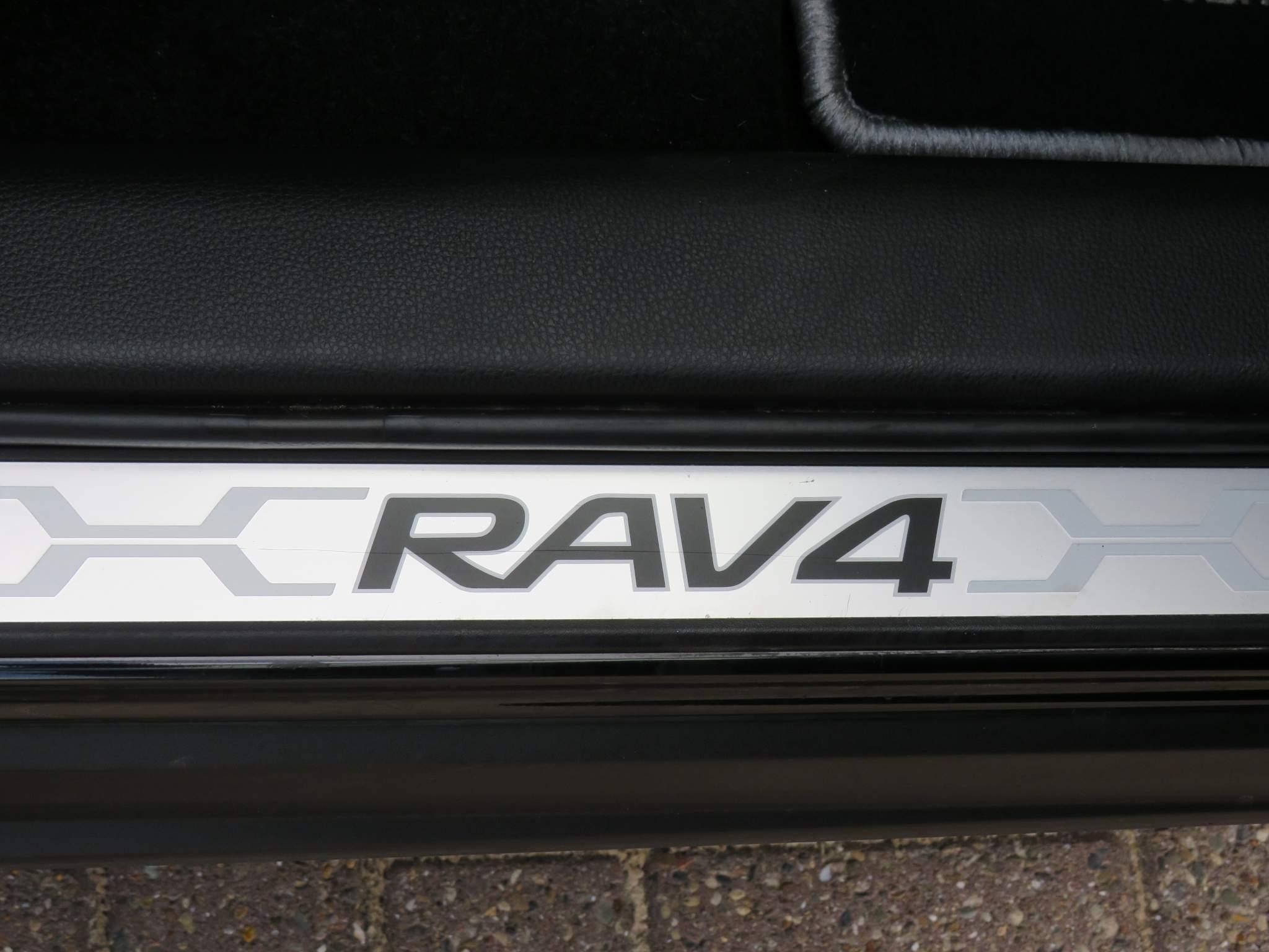 Toyota RAV4 Image 26