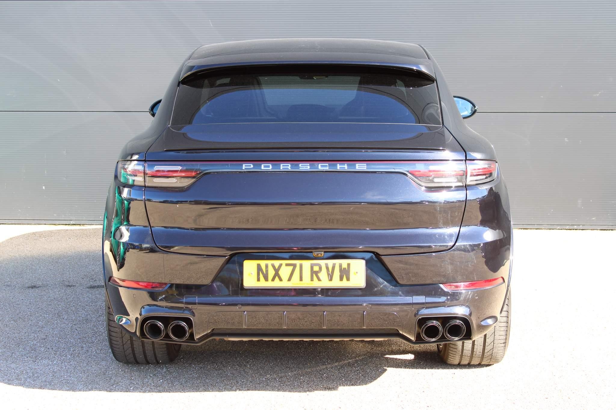 Porsche Cayenne Image 4