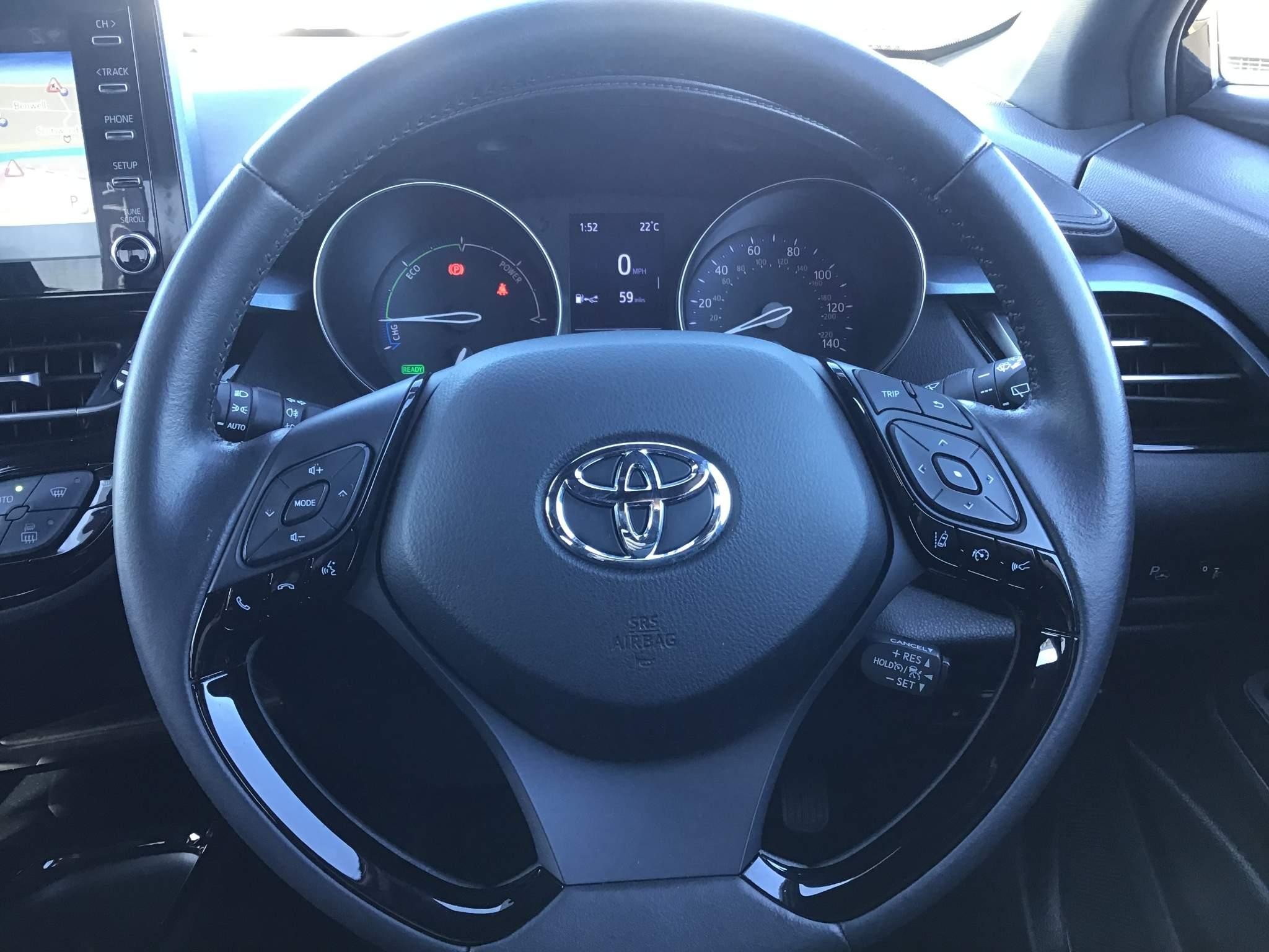 Toyota C-HR Image 17