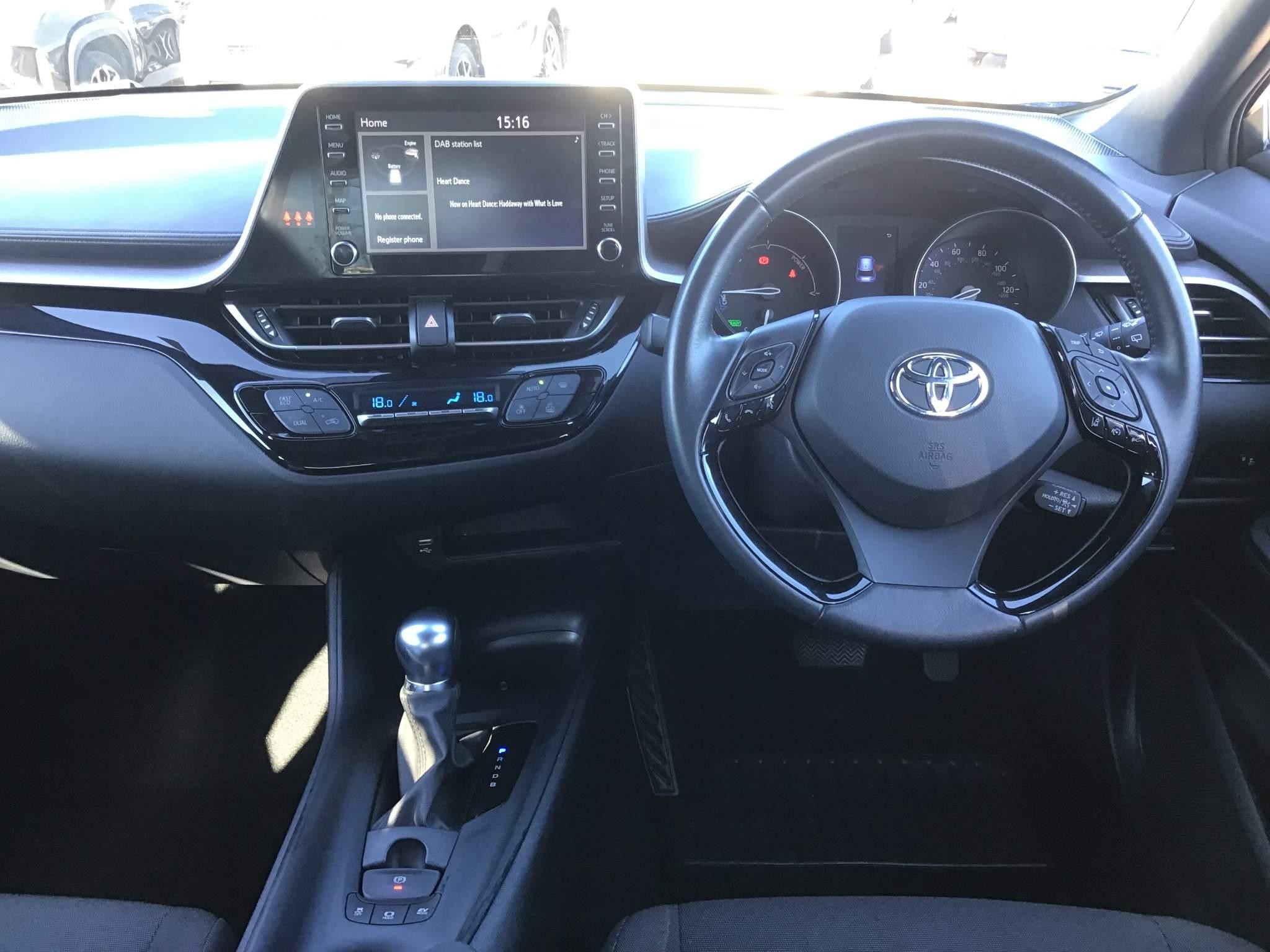 Toyota C-HR Image 14