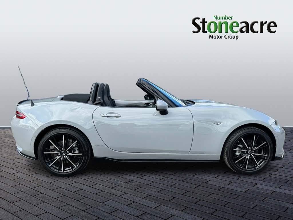 Mazda MX-5 Image 2