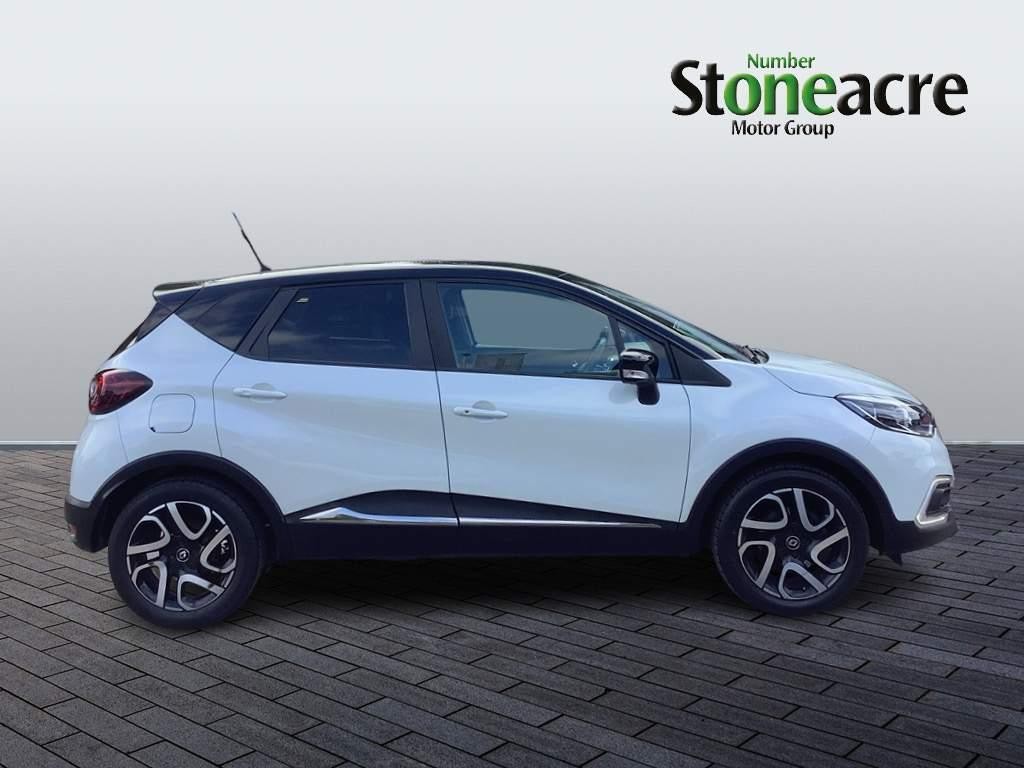 Renault Captur Image 2