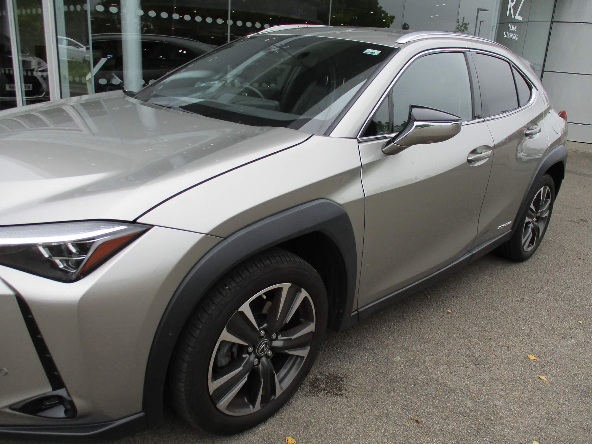 Lexus UX Image 46