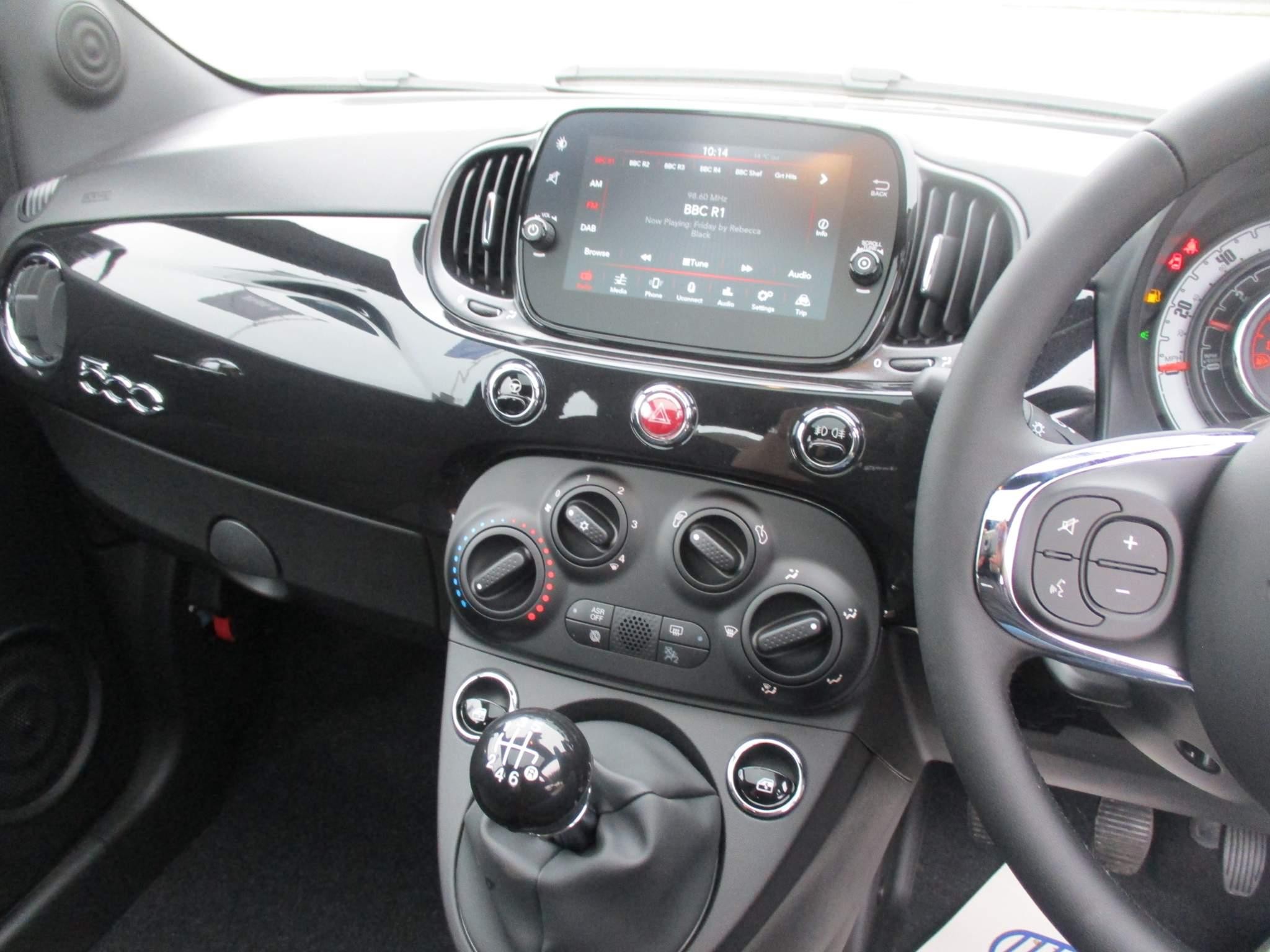 Fiat 500 Hybrid Image 14