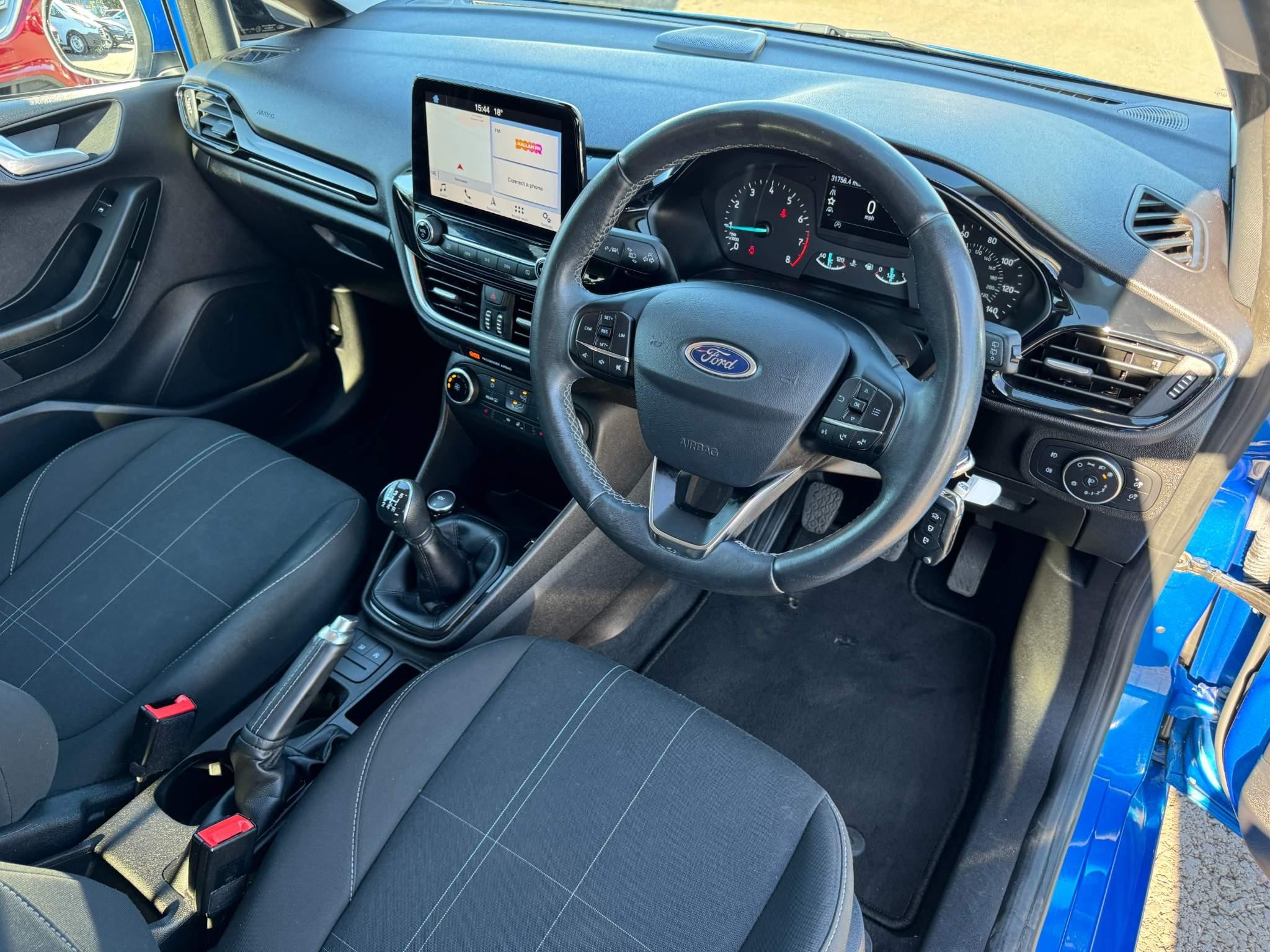 Ford Fiesta Image 28