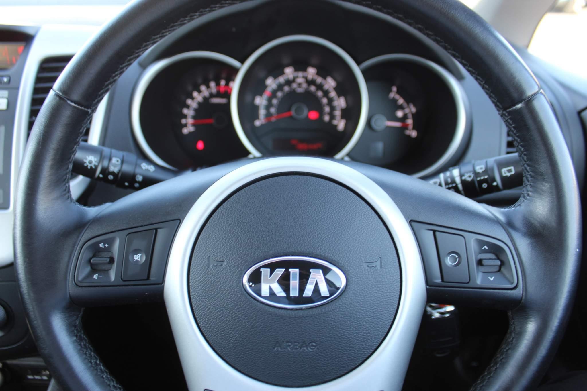 Kia Venga Image 15