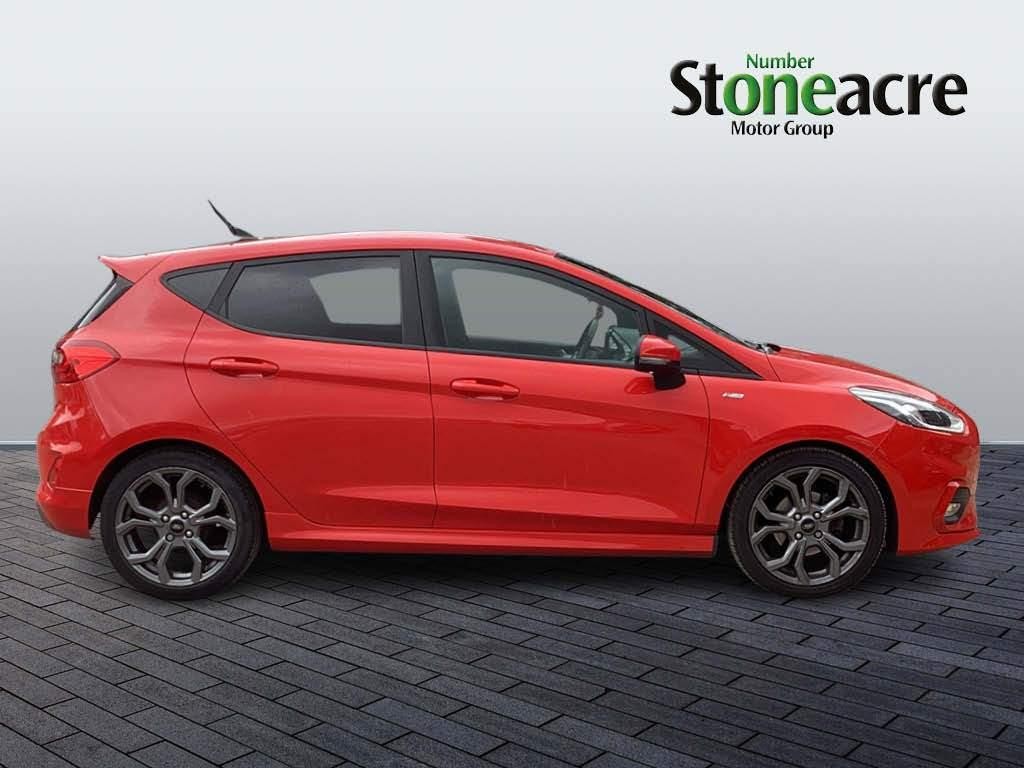 Ford Fiesta Image 2