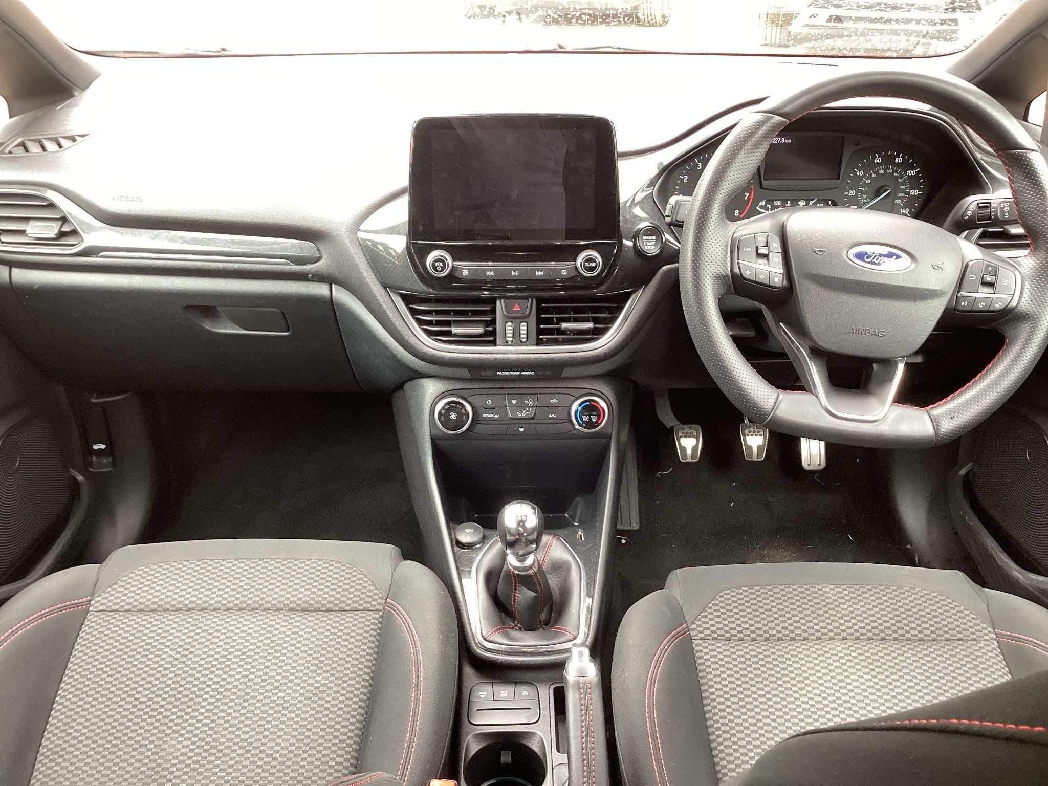 Ford Fiesta Image 12