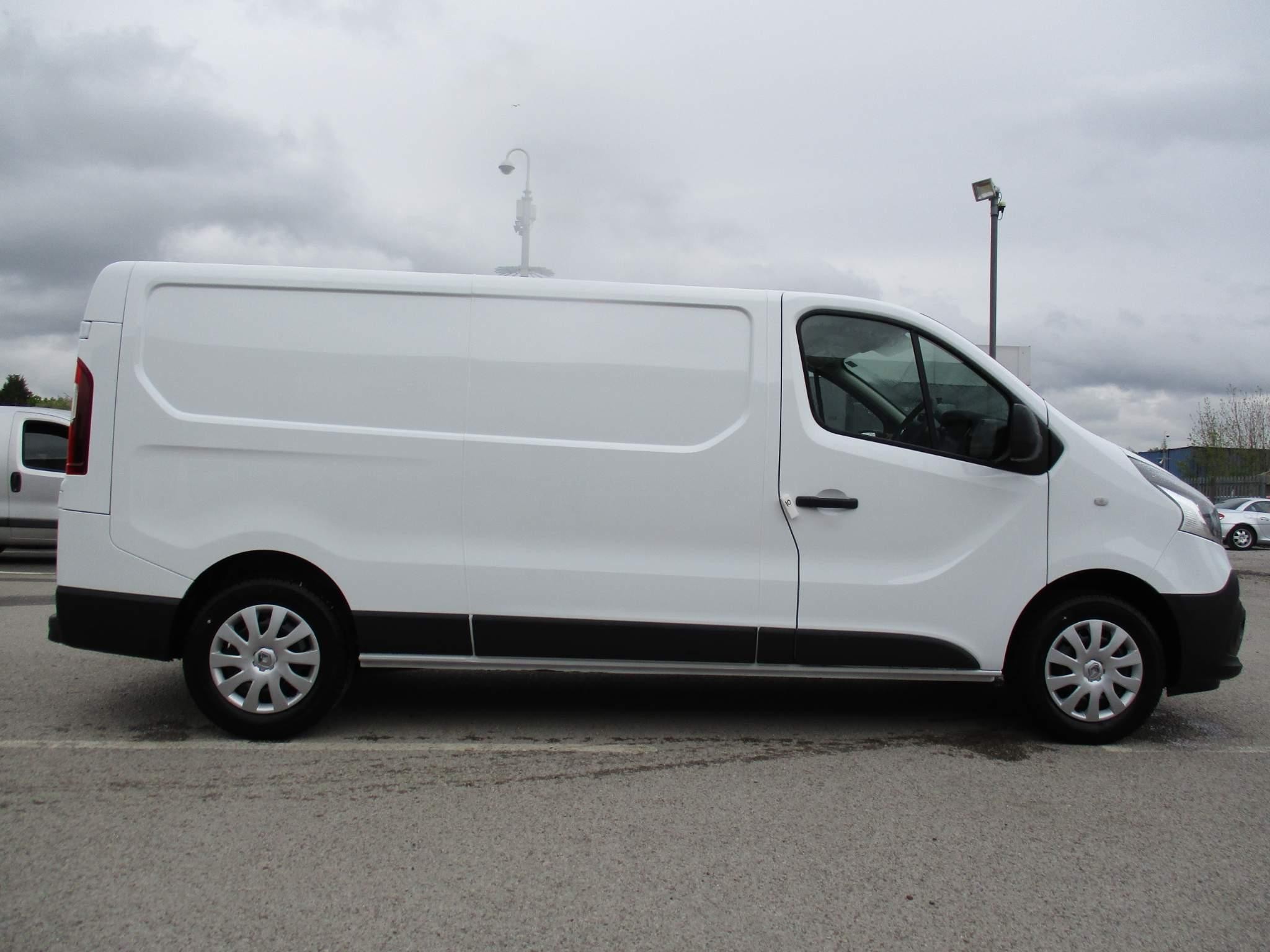 Renault Trafic Image 2