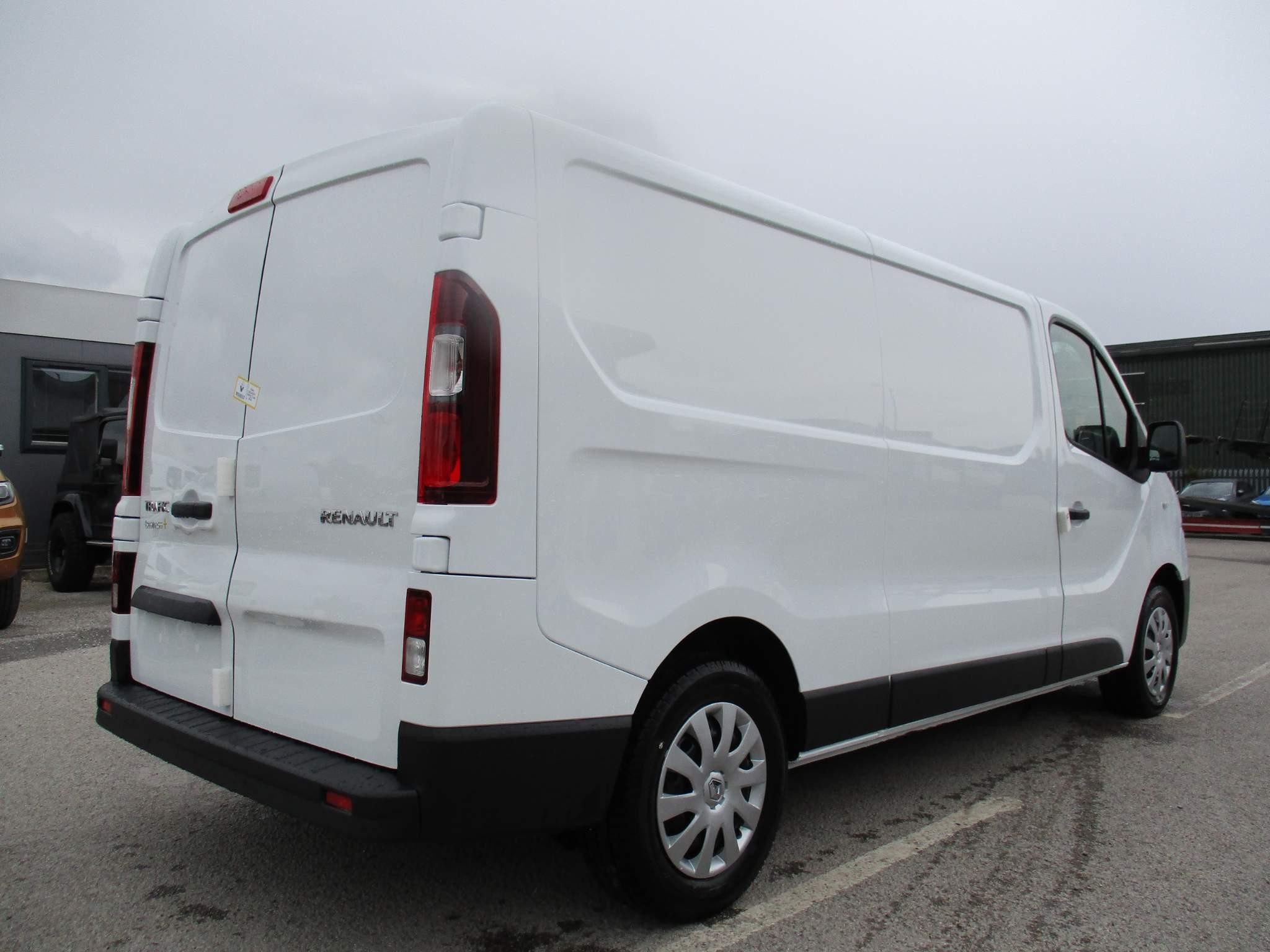 Renault Trafic Image 12