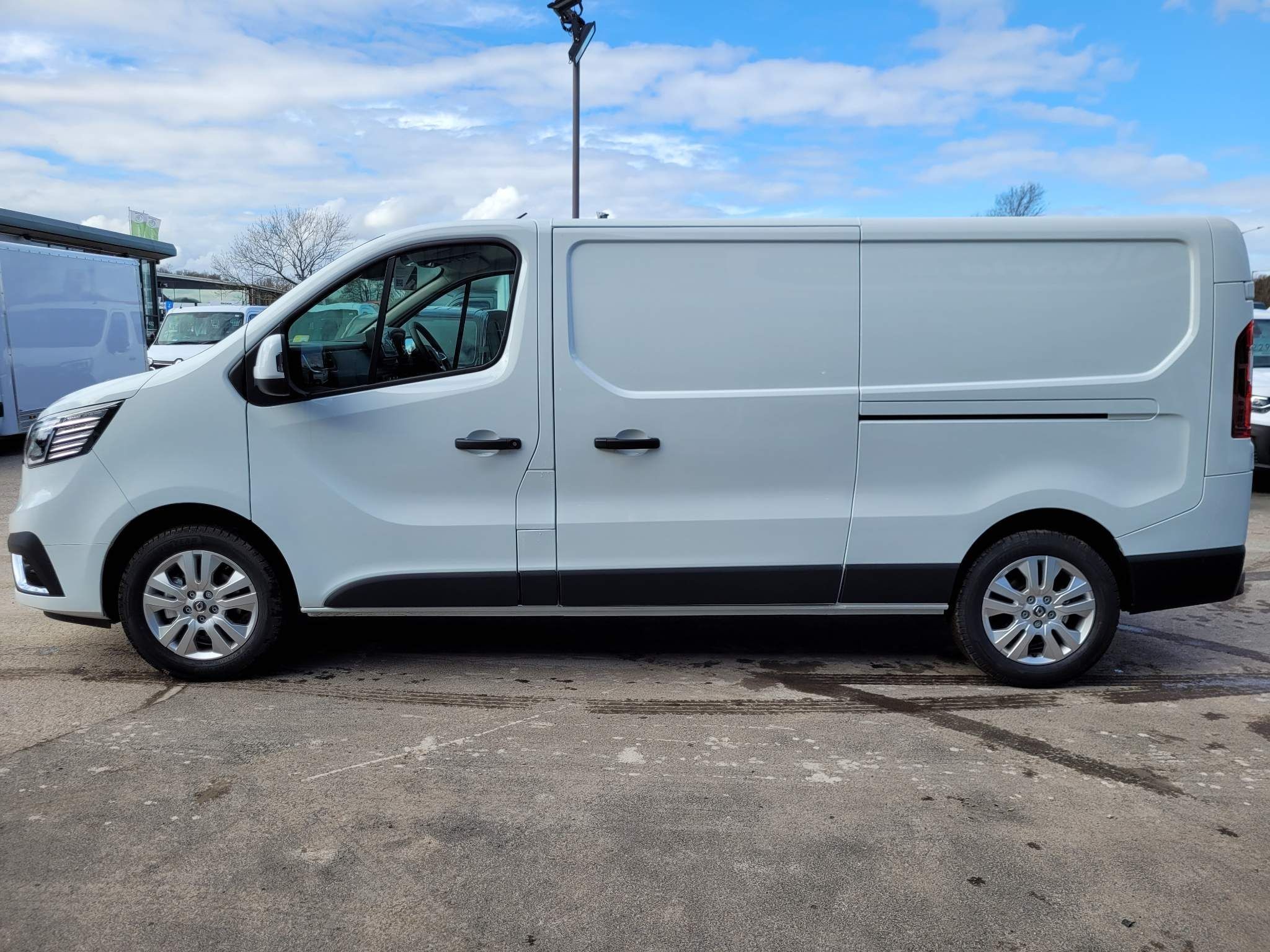 Renault Trafic Image 6