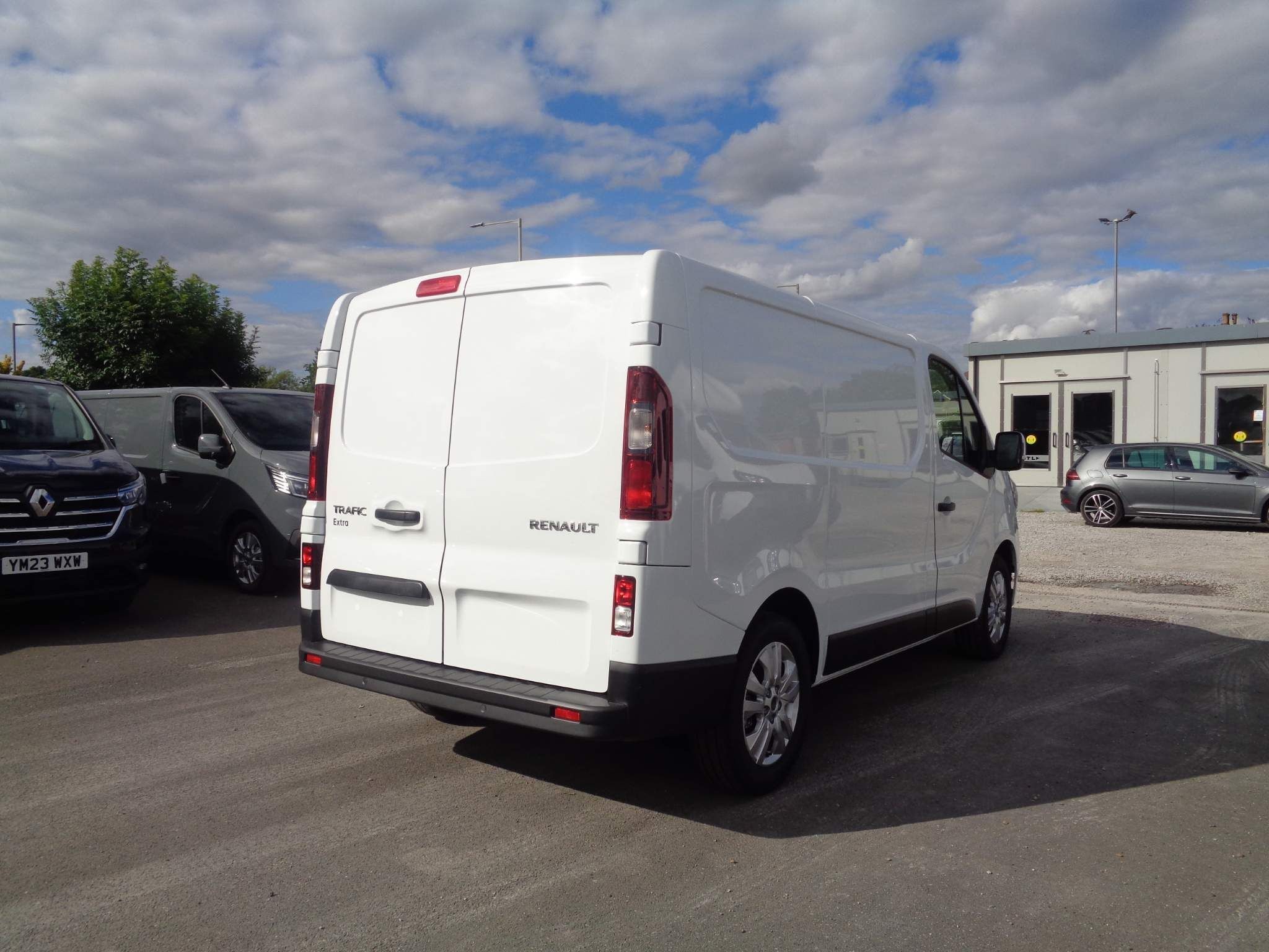 Renault Trafic Image 4