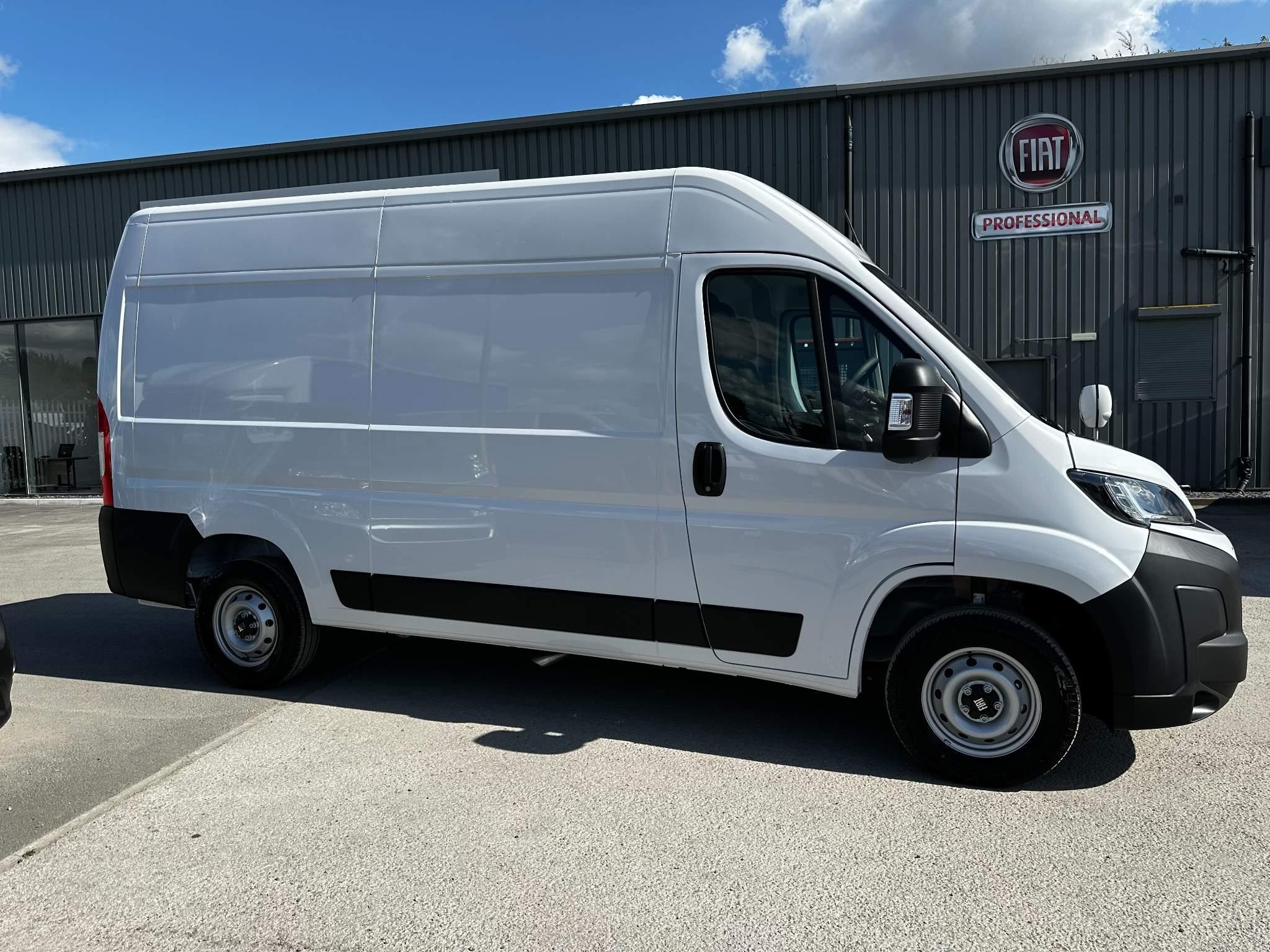 Fiat Ducato Panel Van Image 8