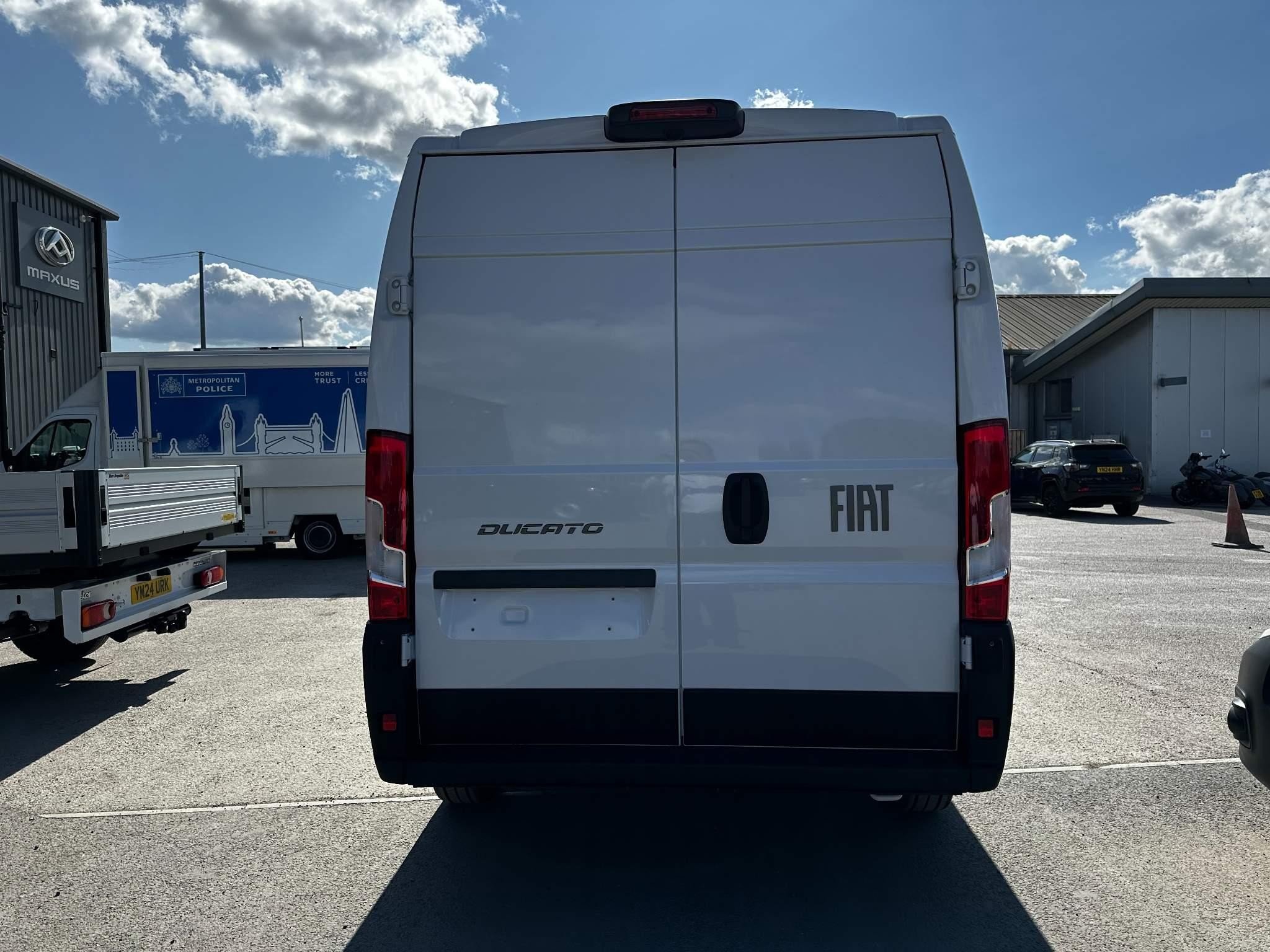 Fiat Ducato Panel Van Image 7