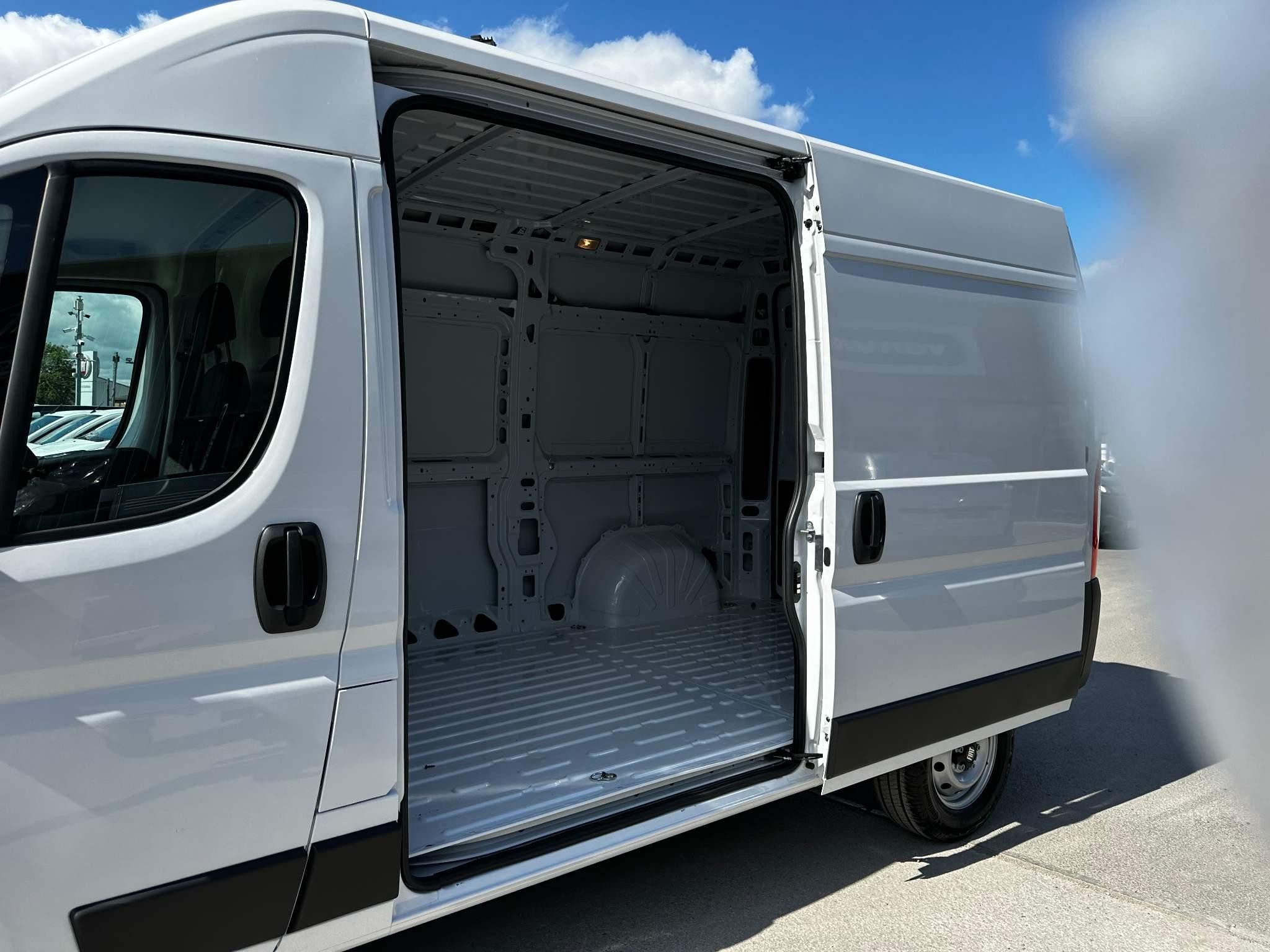 Fiat Ducato Panel Van Image 29