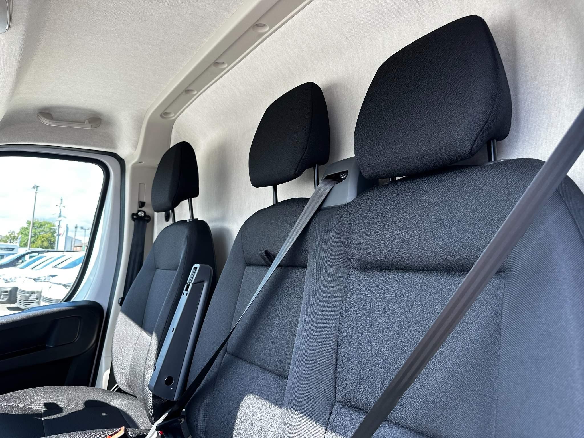 Fiat Ducato Panel Van Image 20