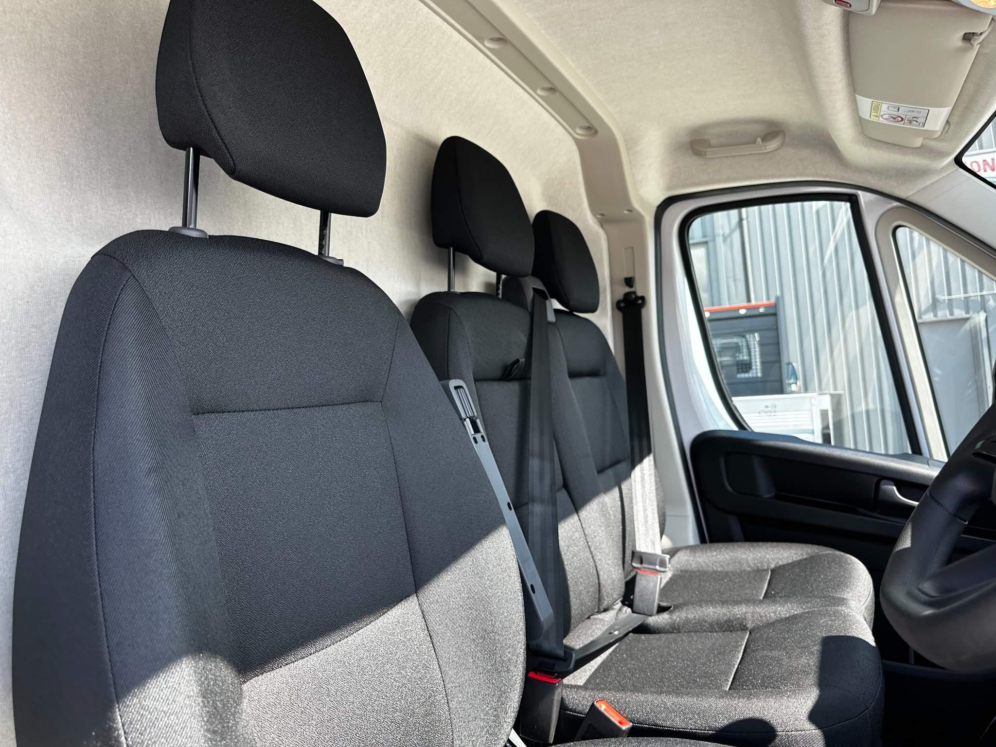 Fiat Ducato Panel Van Image 11