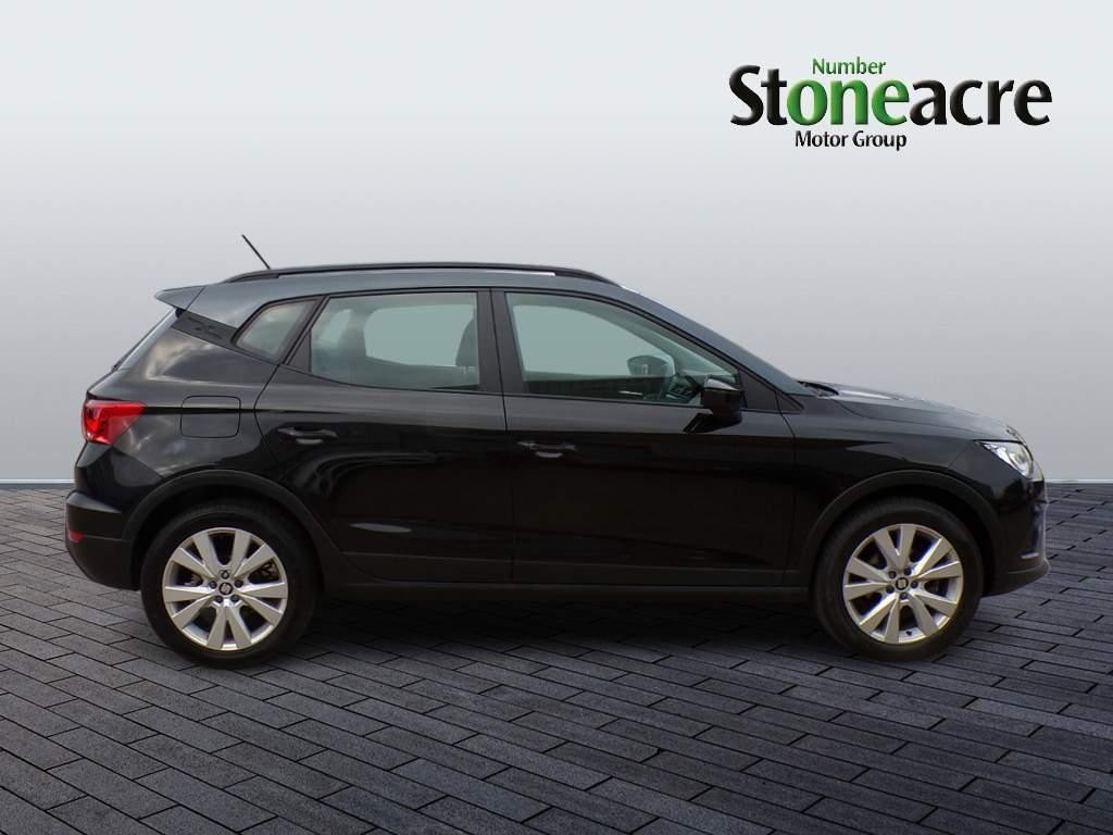 SEAT Arona Image 2