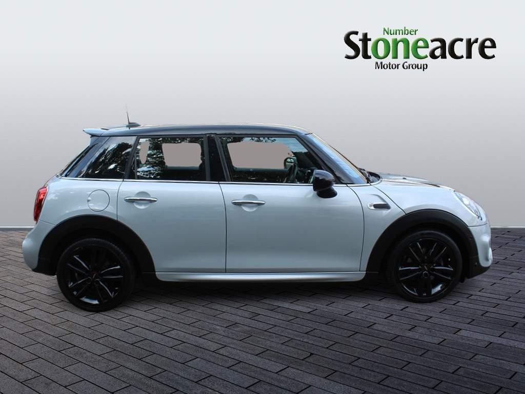 MINI Hatch Image 2