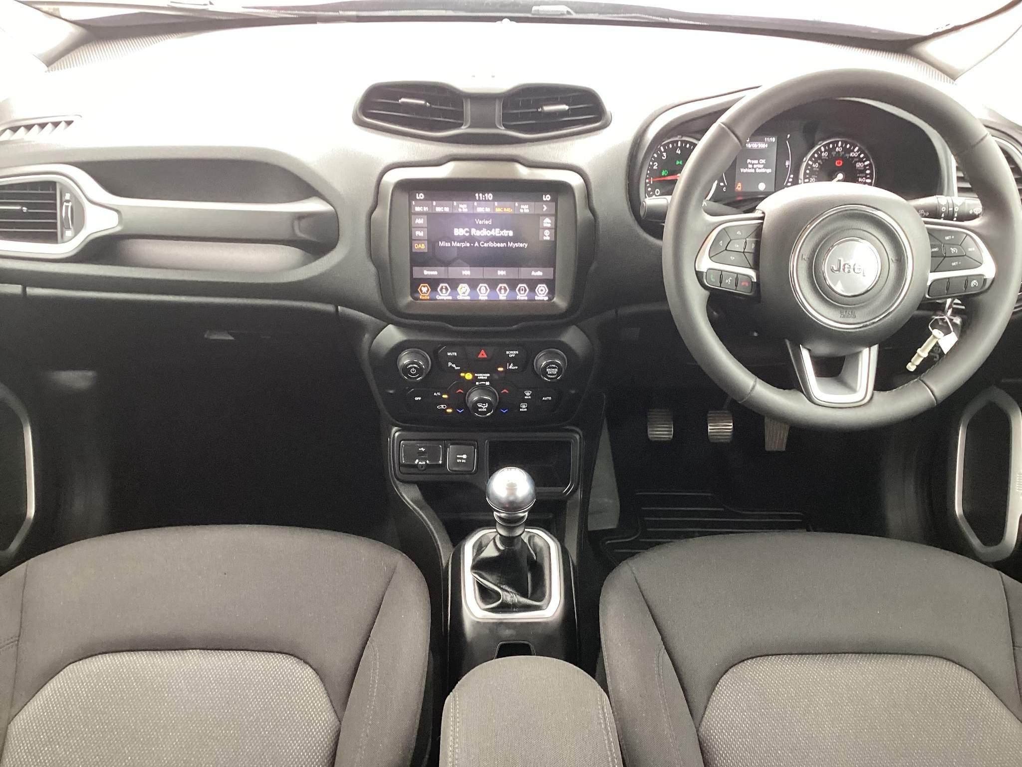 Jeep Renegade Image 10