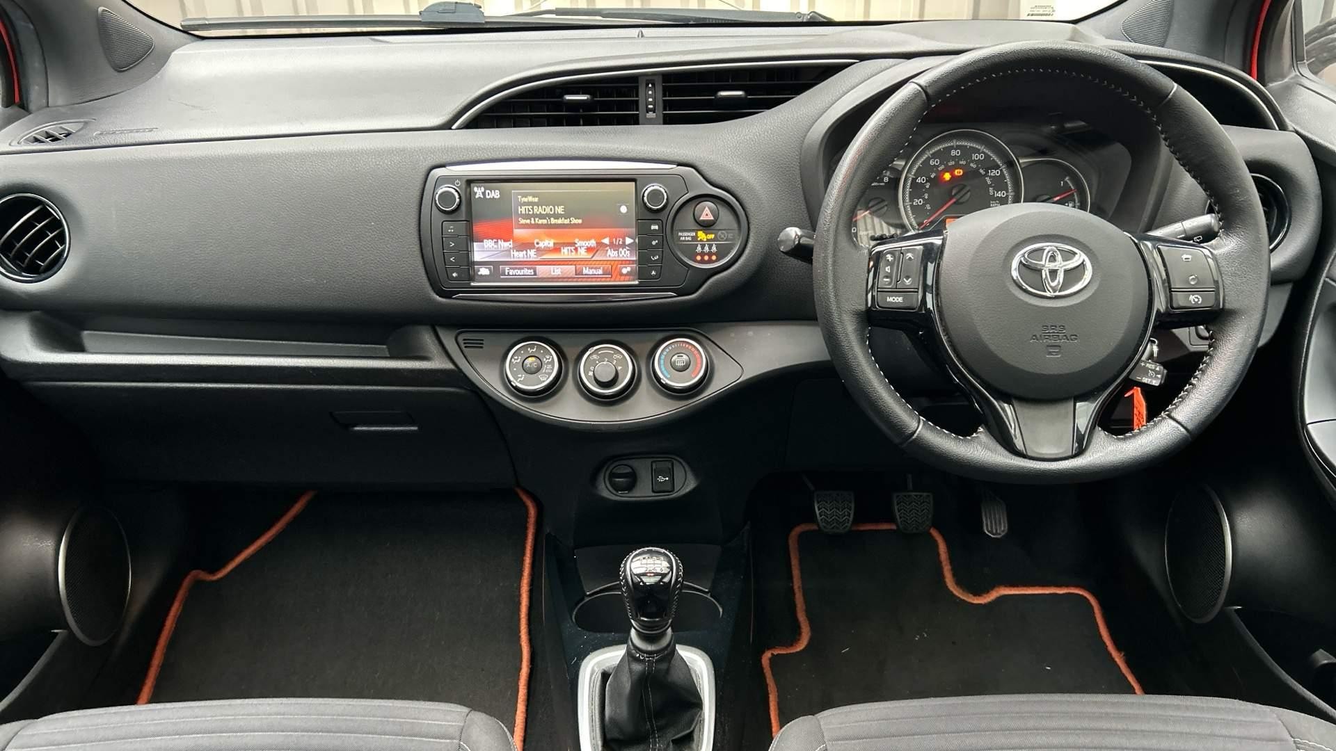 Toyota Yaris Image 11