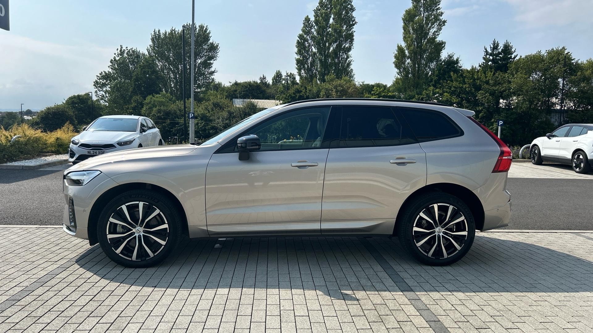 Volvo XC60 Image 8