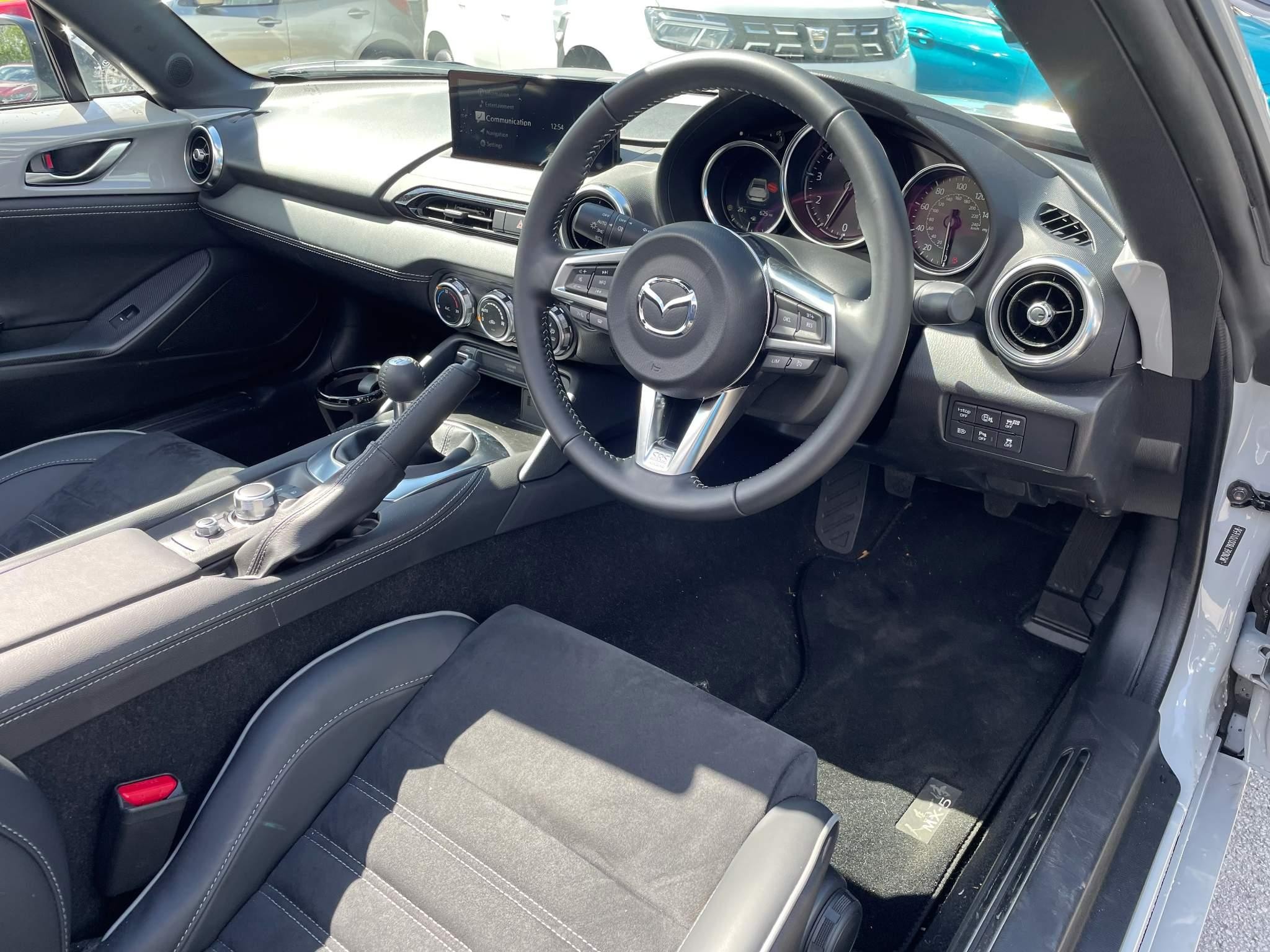 Mazda MX-5 RF Image 11