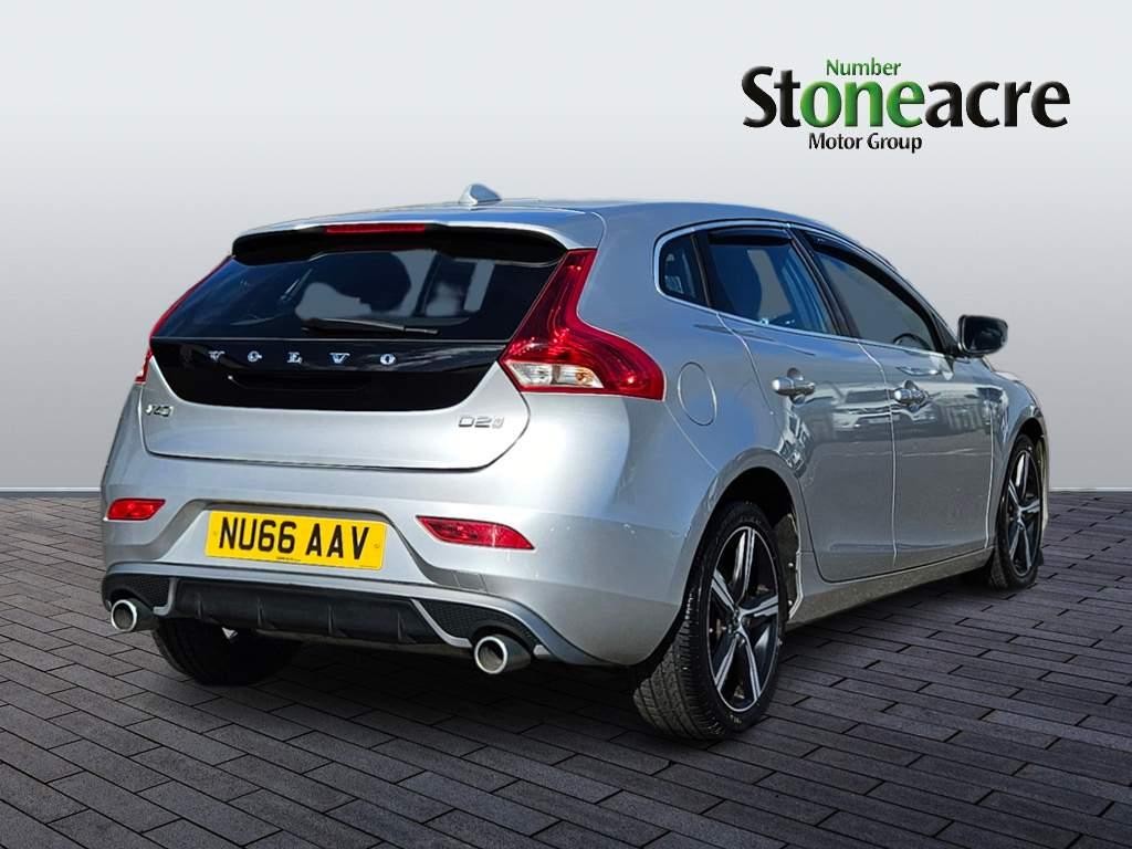 Volvo V40 Image 3