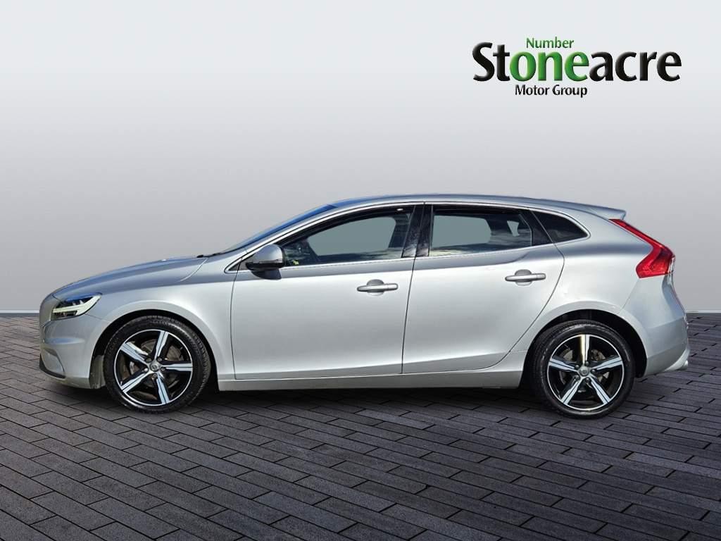 Volvo V40 Image 5