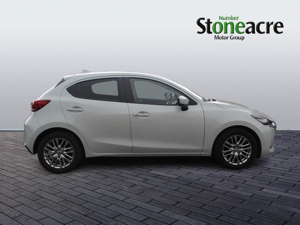 Mazda Mazda2 Image 2