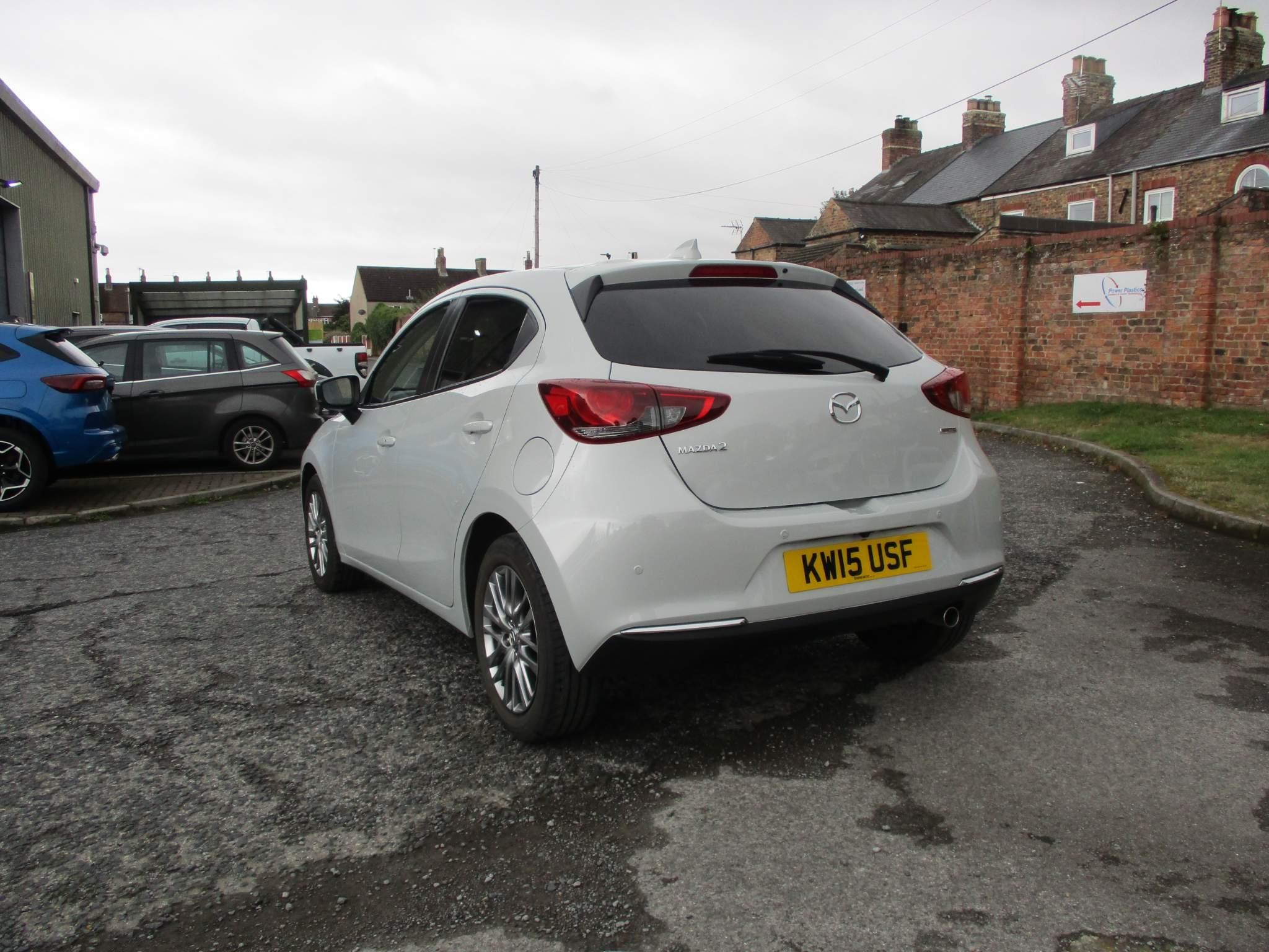 Mazda Mazda2 Image 14