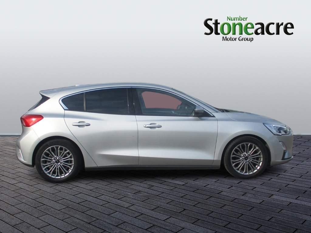 Ford Focus Image 2