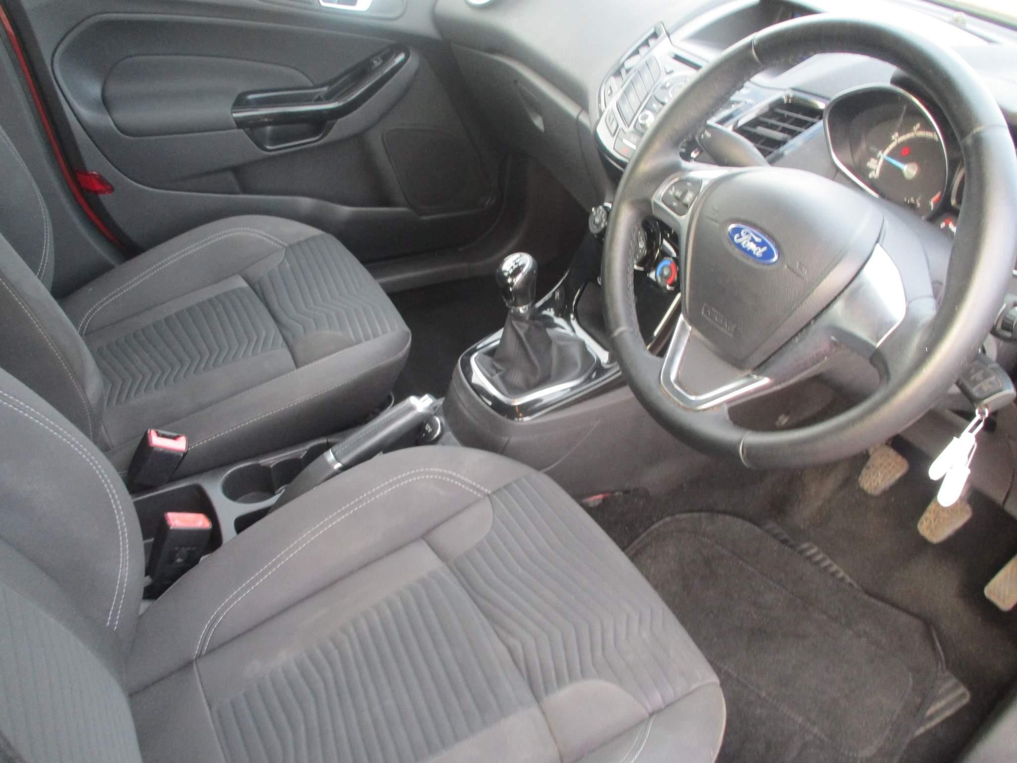 Ford Fiesta Image 10