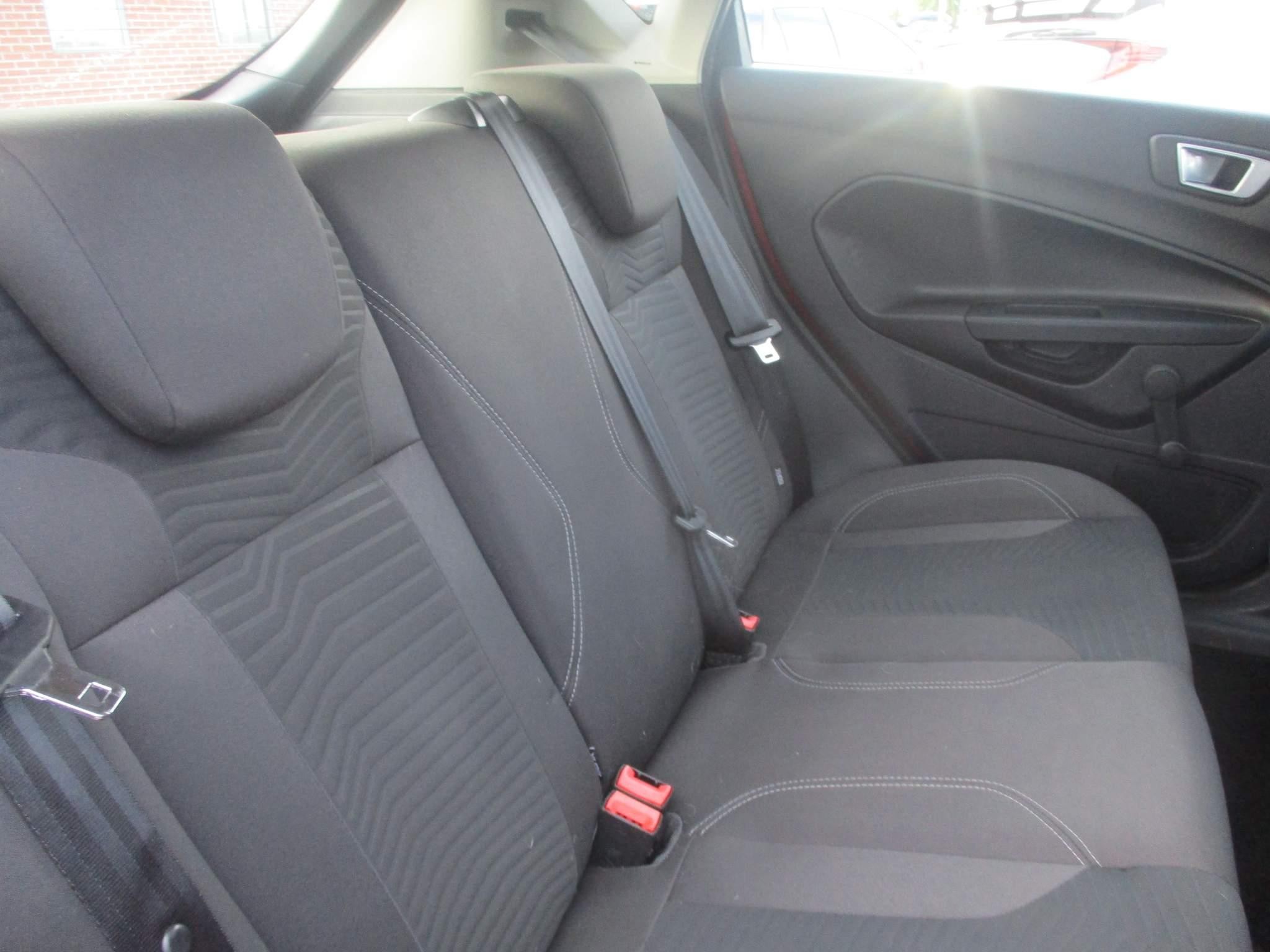 Ford Fiesta Image 14