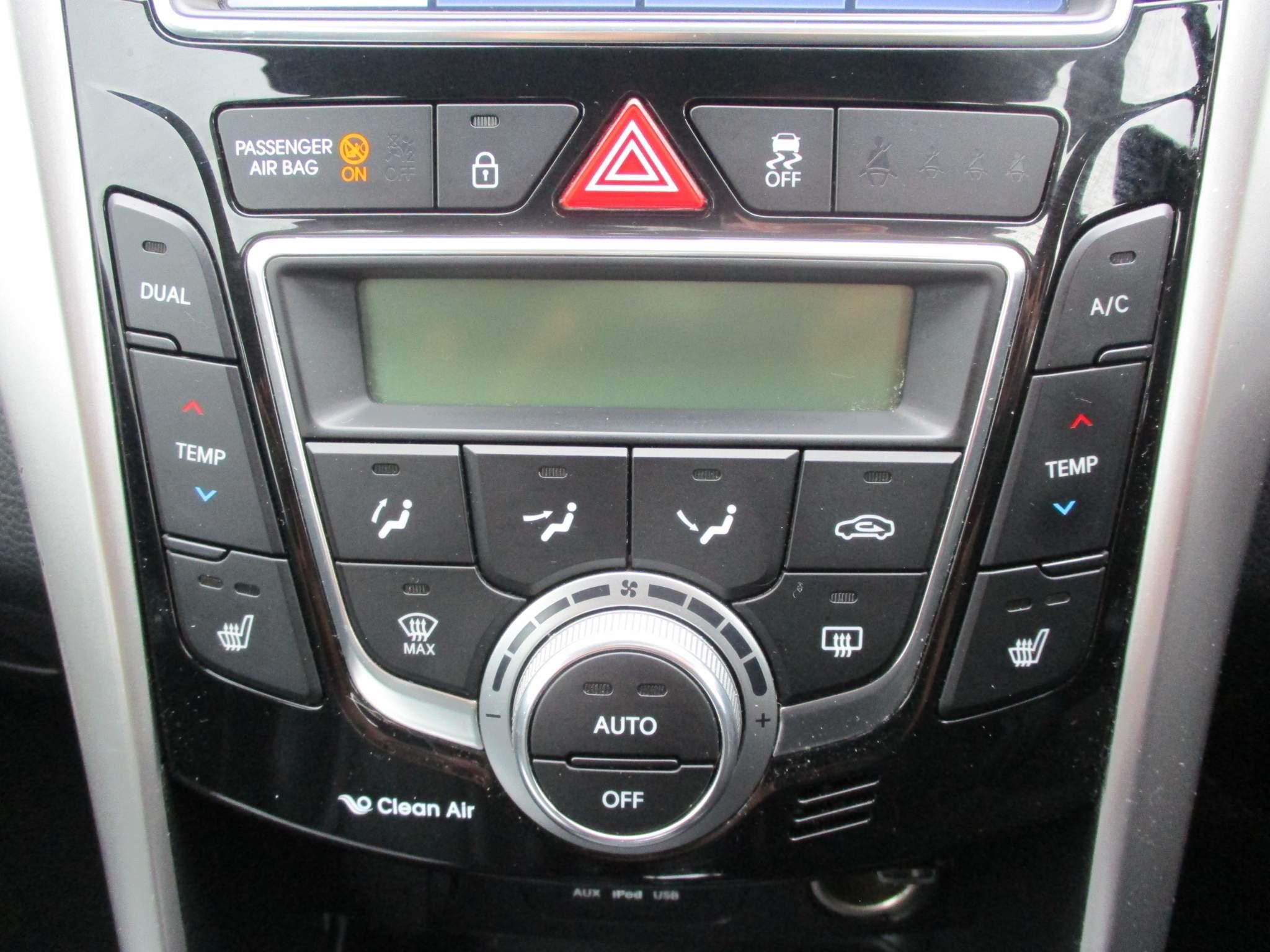 Hyundai i30 Image 25