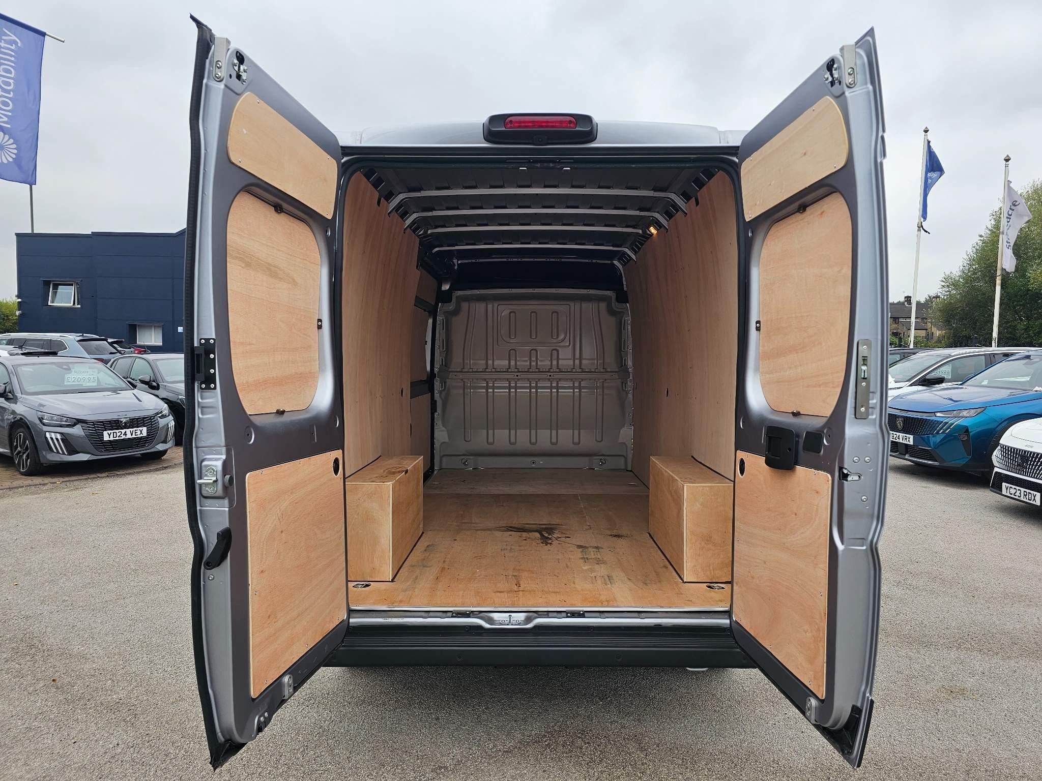 Peugeot Boxer Image 14