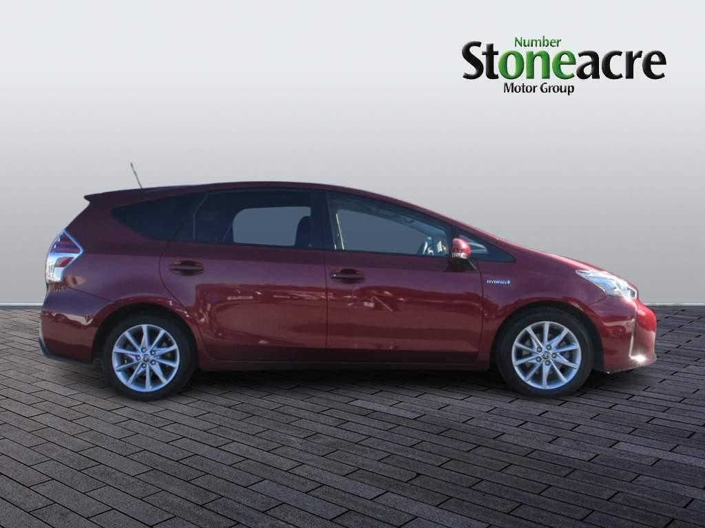 Toyota Prius+ Image 2