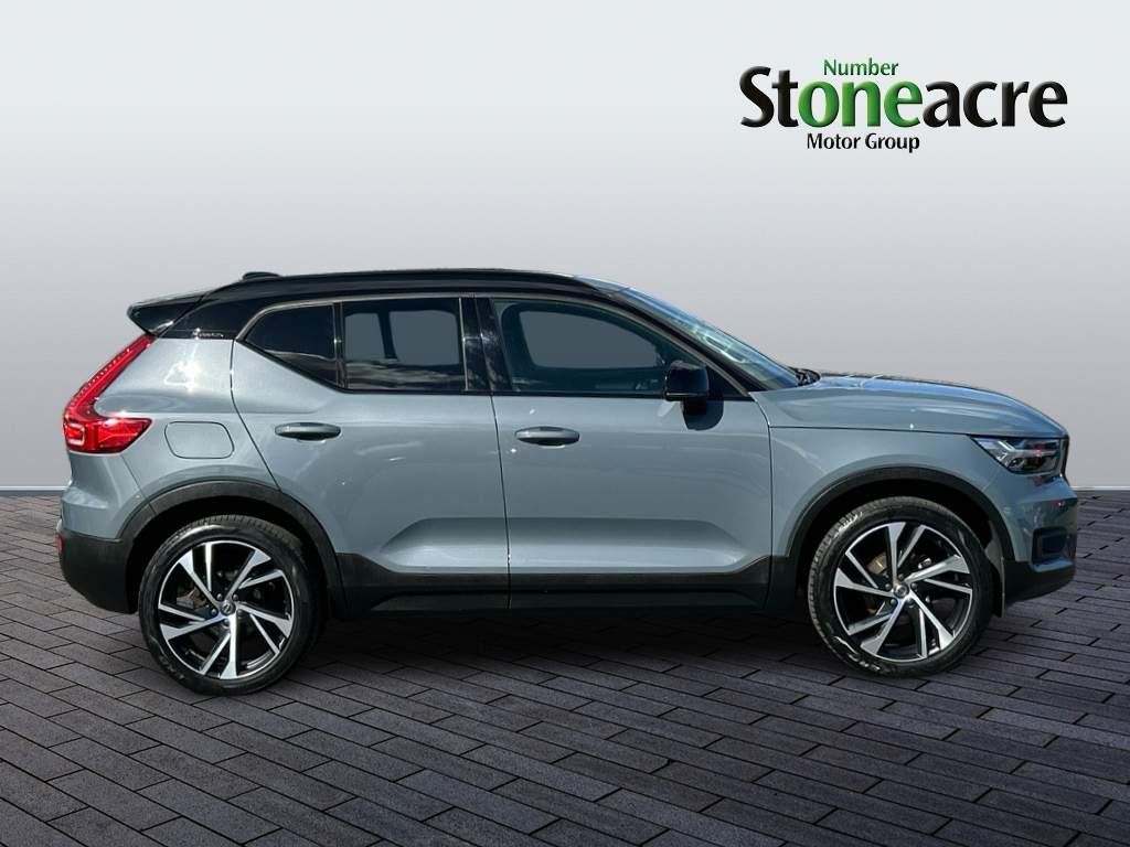 Volvo XC40 Image 2