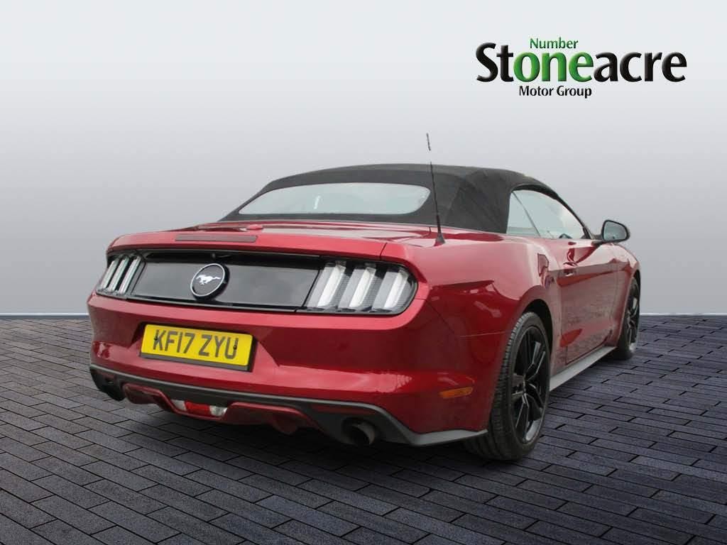 Ford Mustang Convertible Image 3