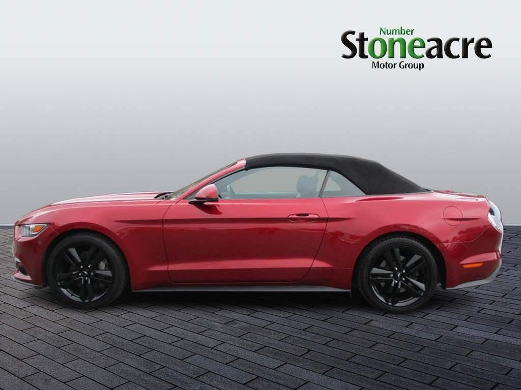 Ford Mustang Convertible Image 6