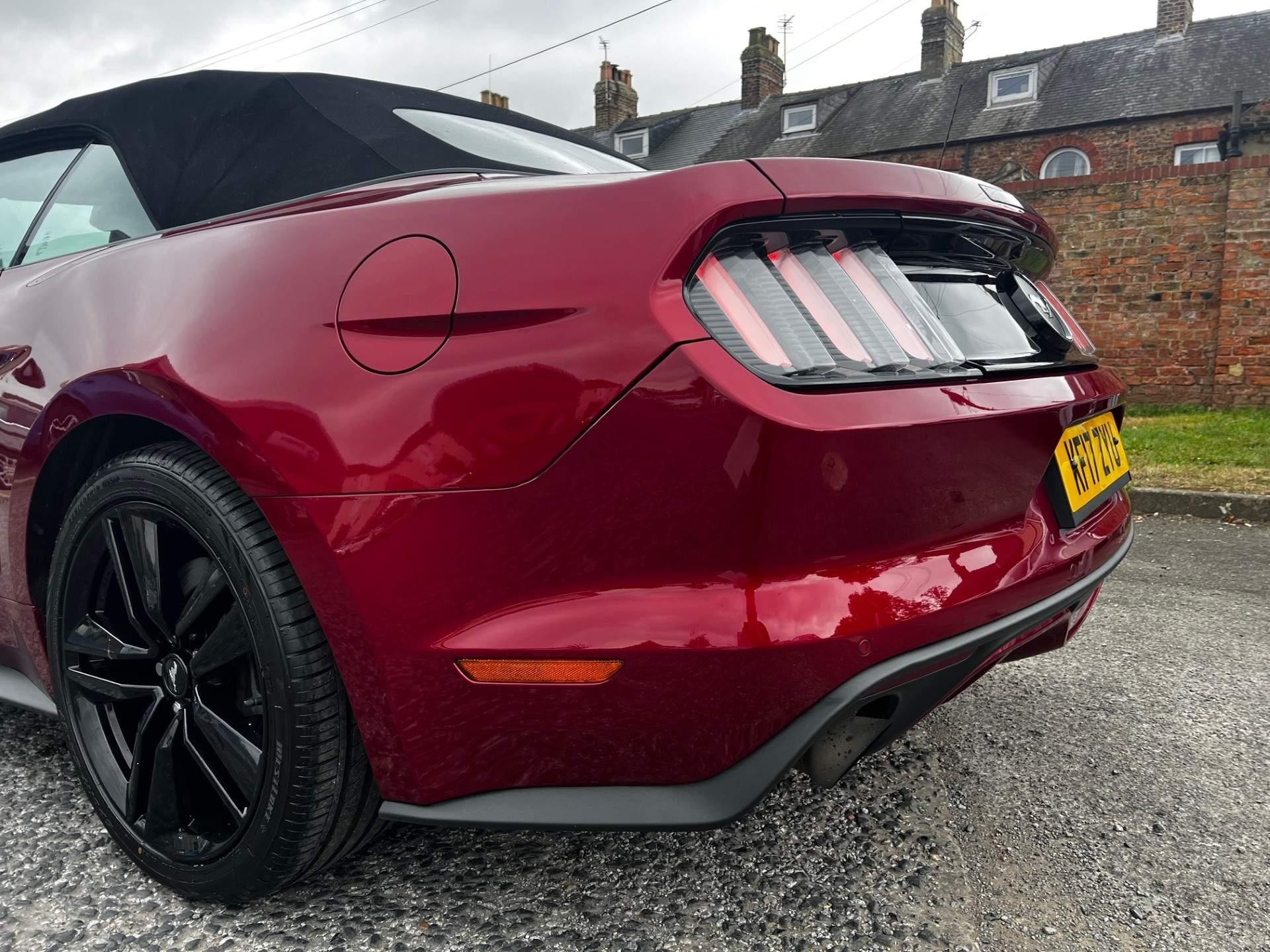 Ford Mustang Convertible Image 11